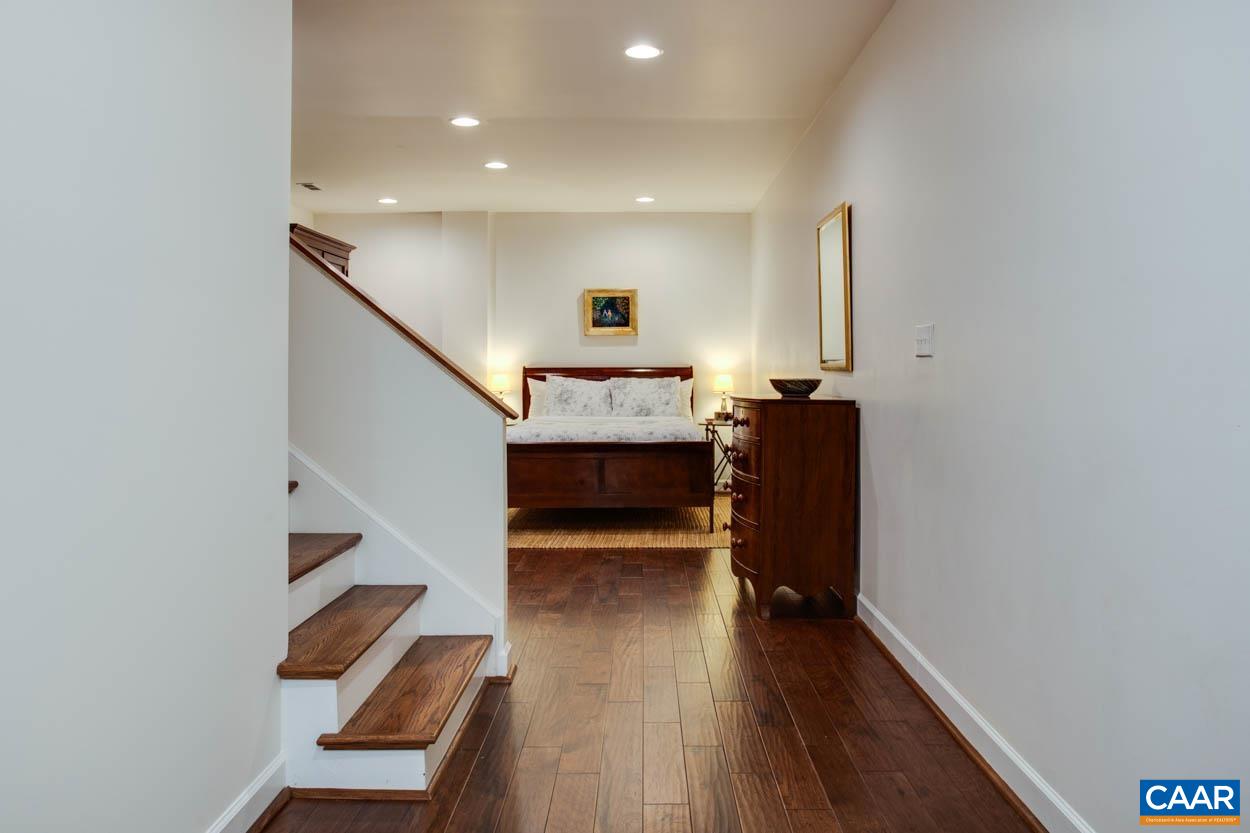 2800 OLD OAKS SPUR