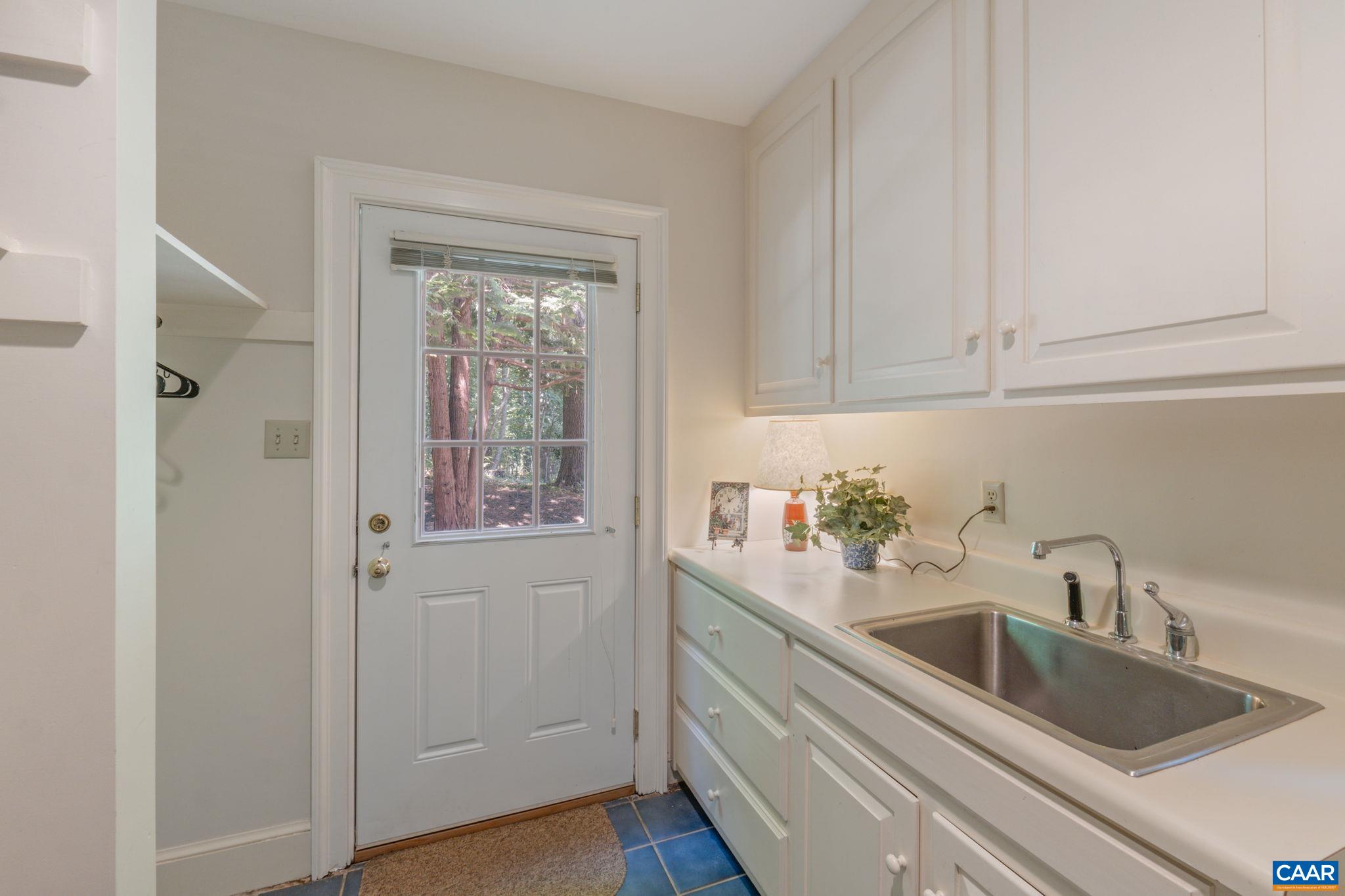500 LOBLOLLY LN