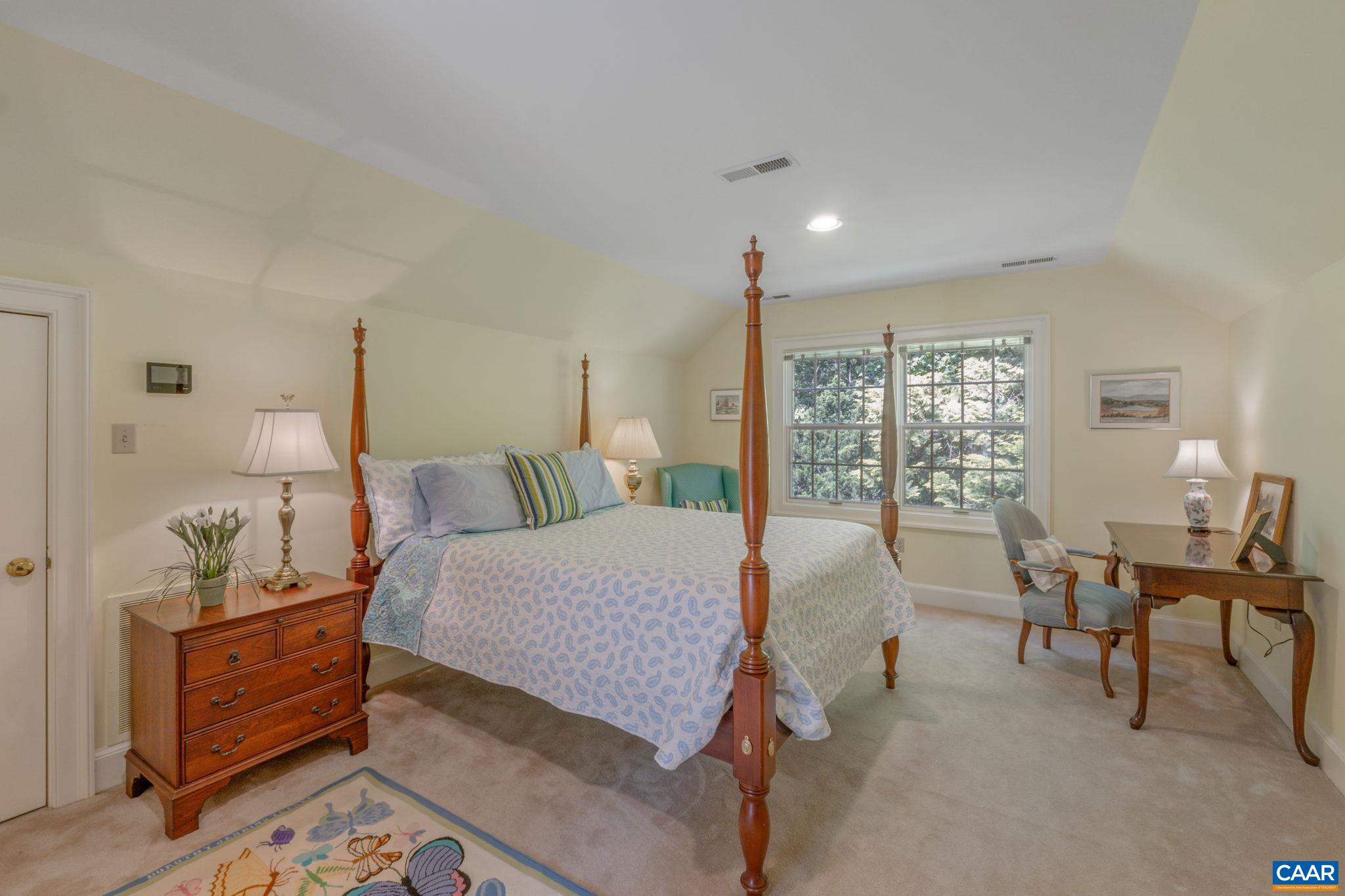 500 LOBLOLLY LN