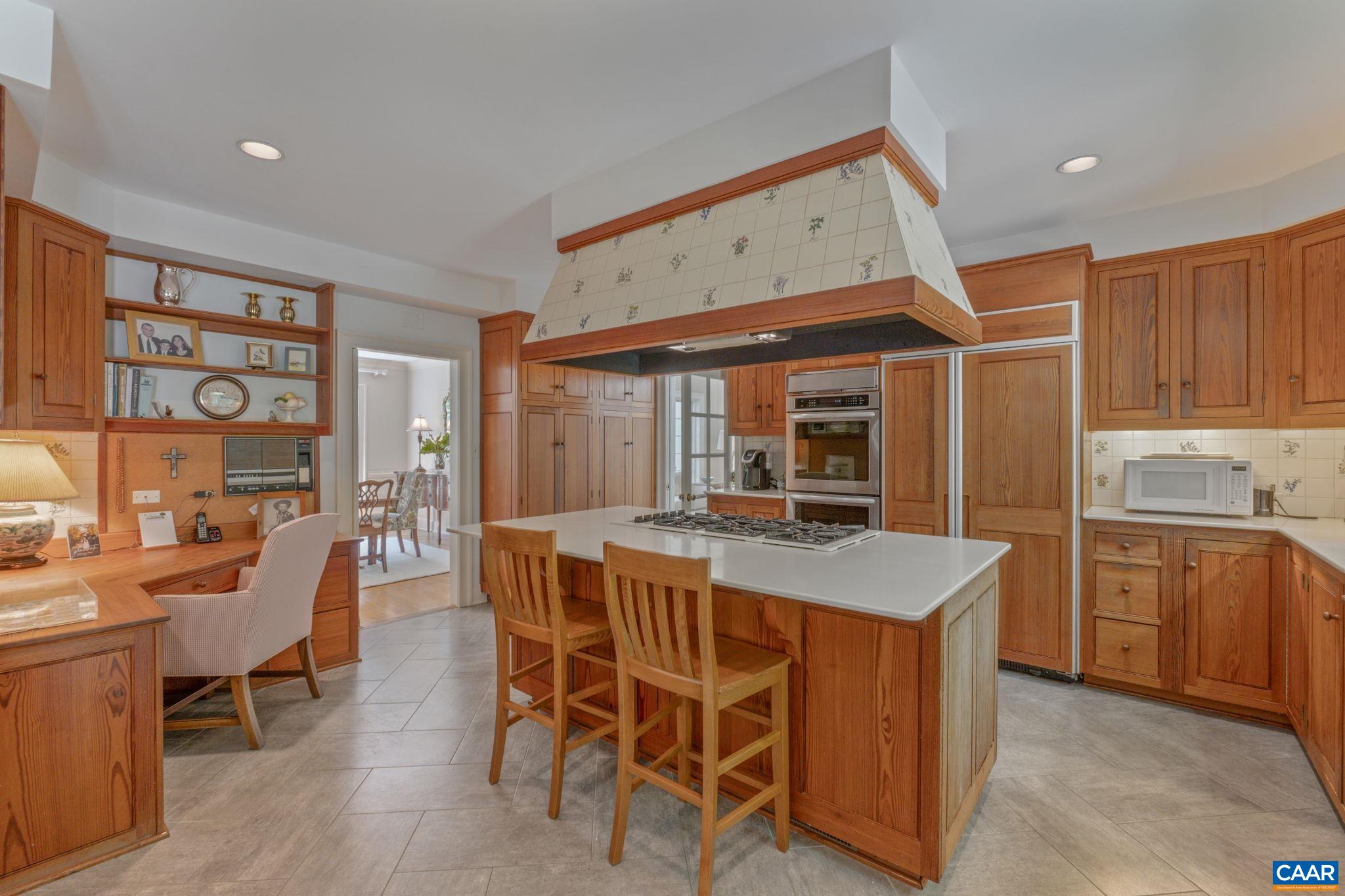 500 LOBLOLLY LN