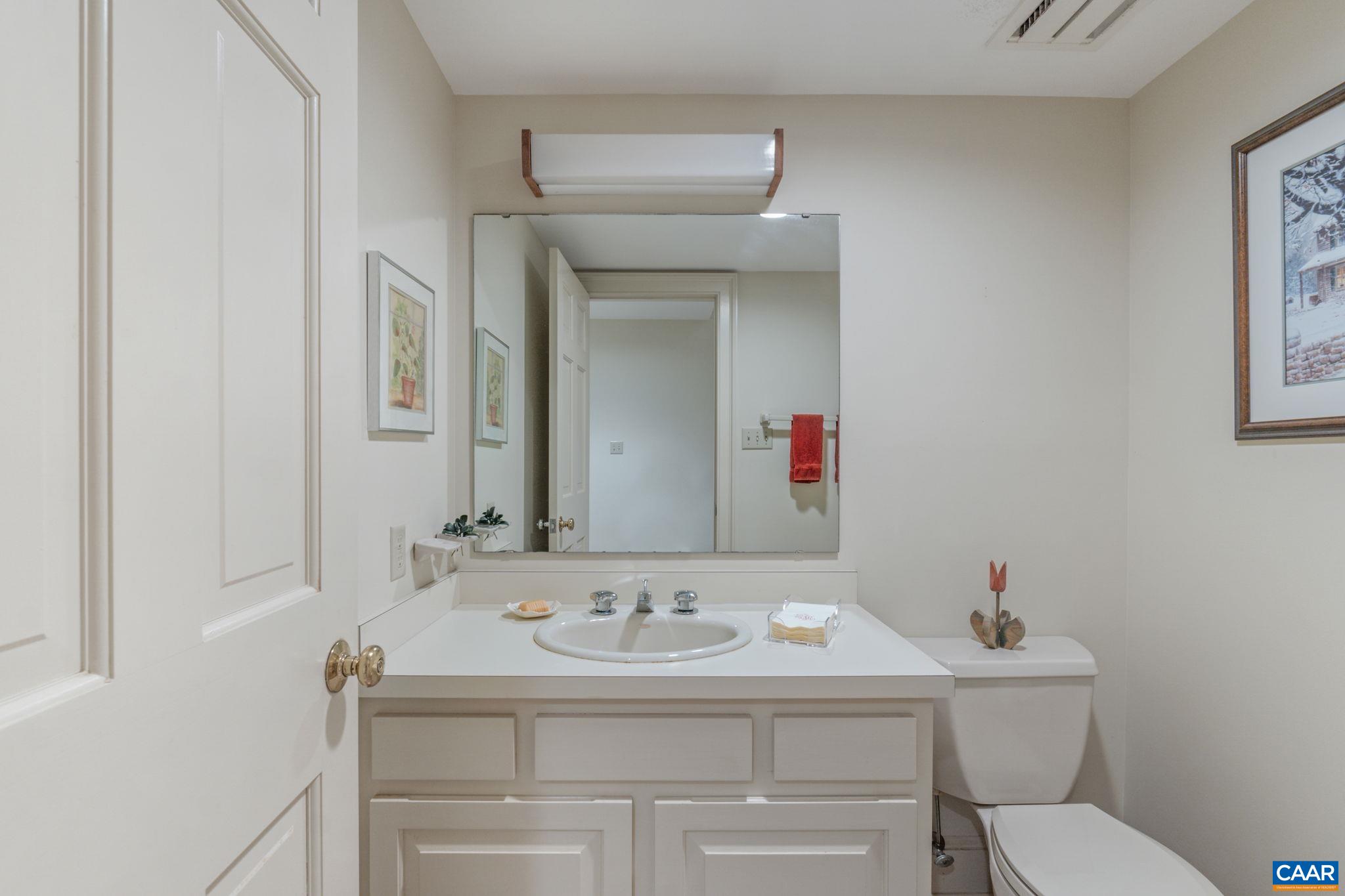 500 LOBLOLLY LN