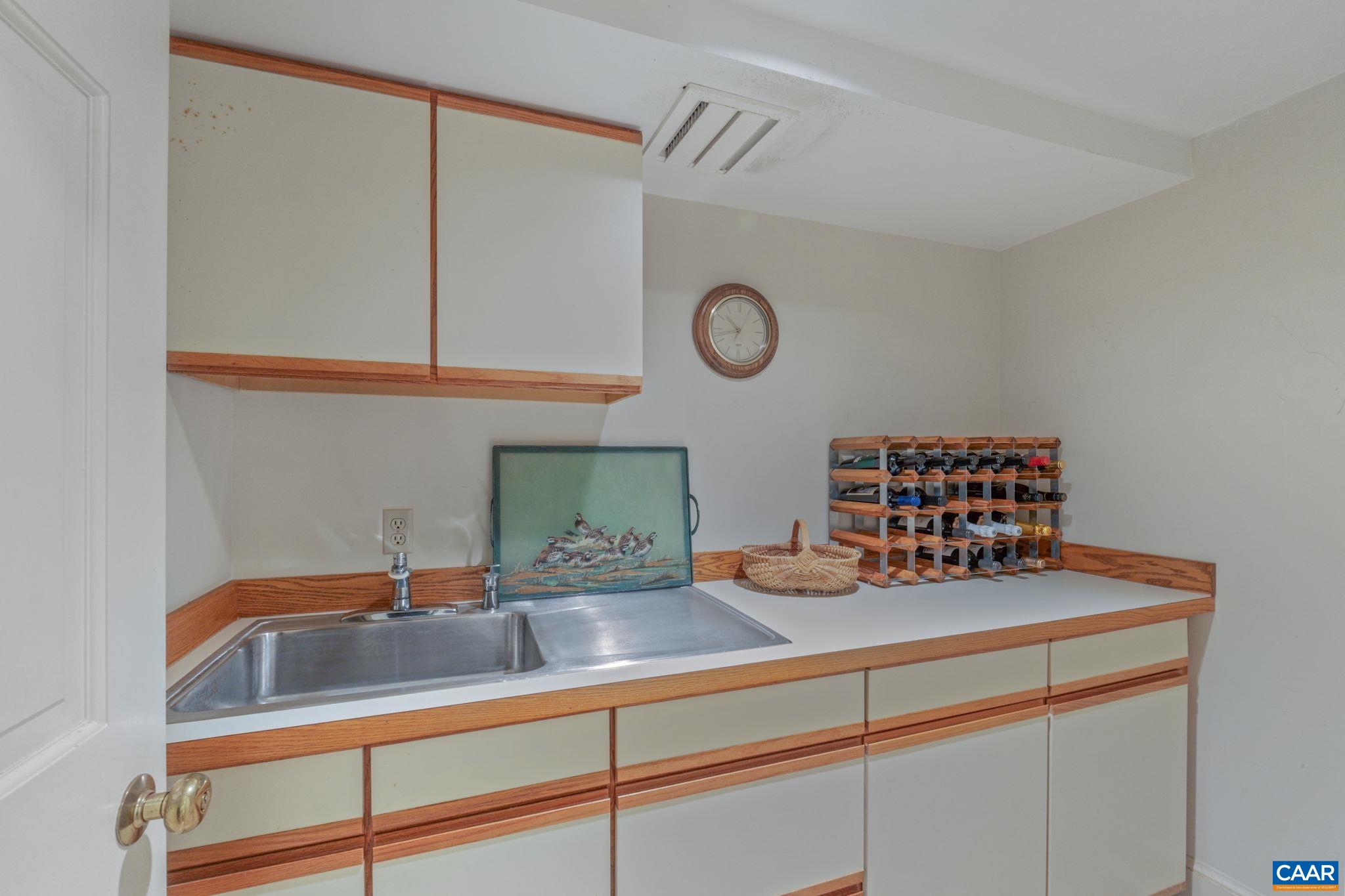 500 LOBLOLLY LN