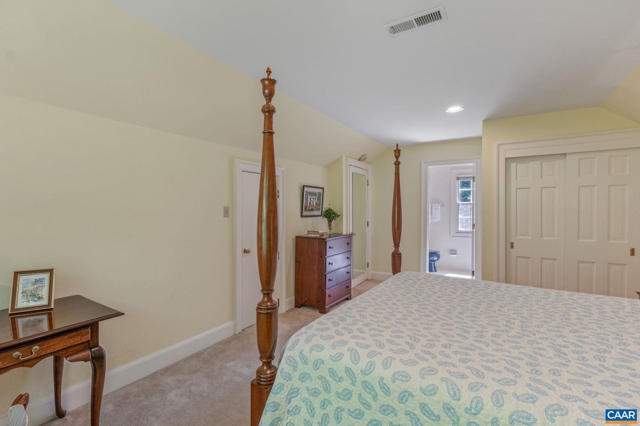 500 LOBLOLLY LN