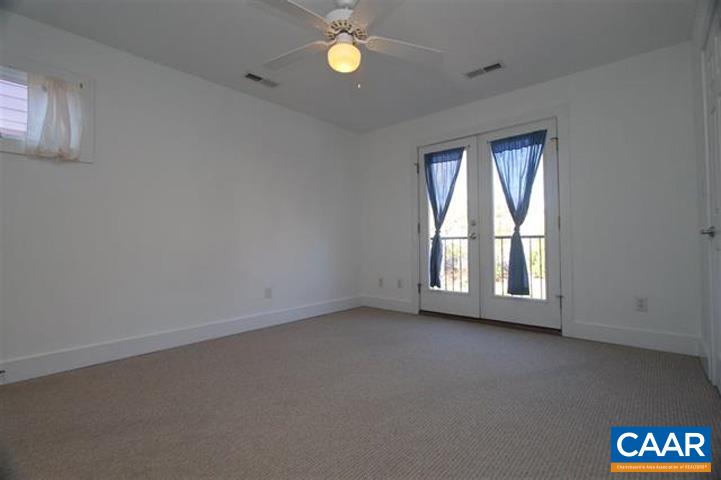 211 5TH ST SW