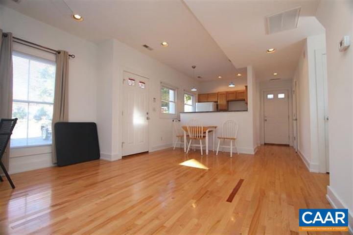 211 5TH ST SW