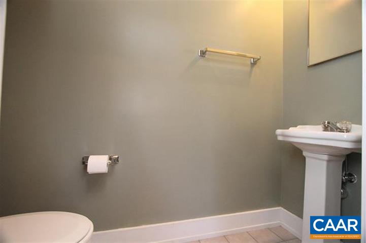 211 5TH ST SW