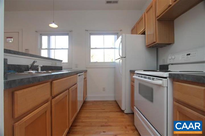 211 5TH ST SW