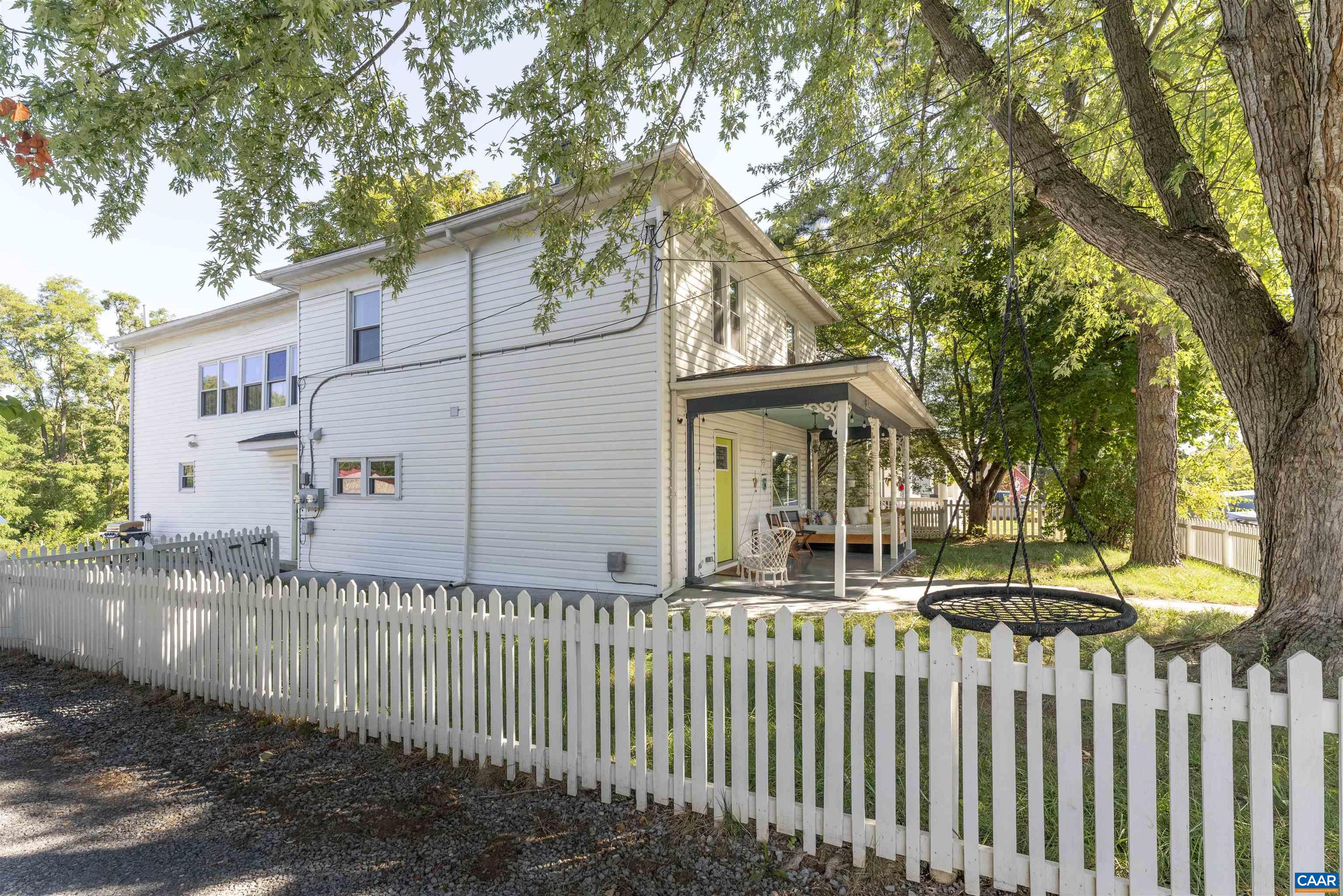 815 MAPLE ST