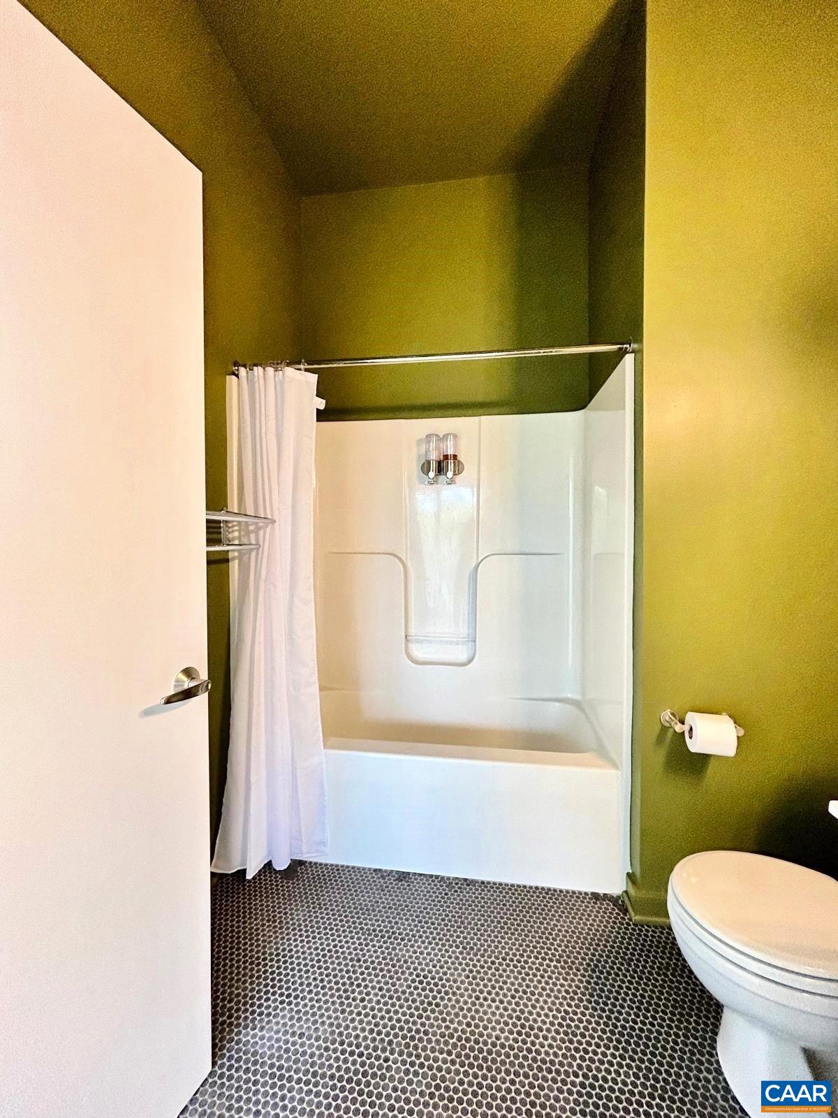 820 E HIGH ST Unit: 11