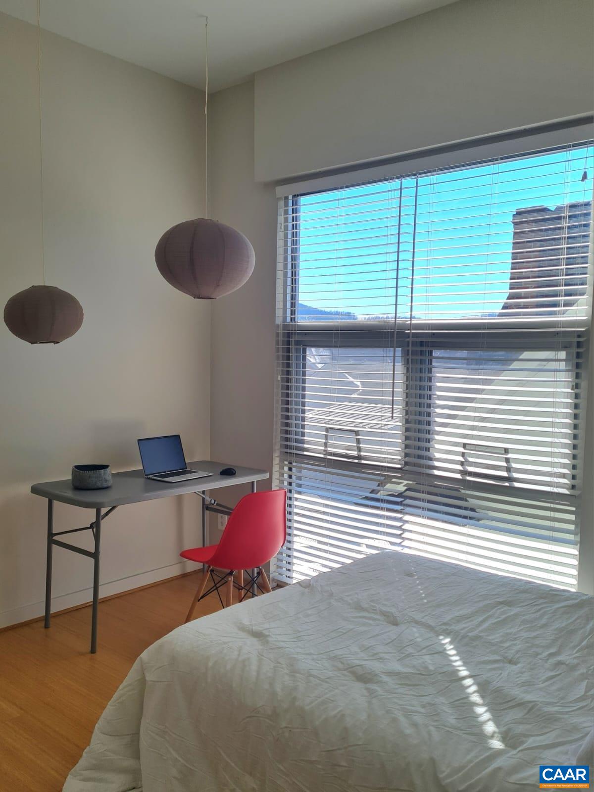 820 E HIGH ST Unit: 11