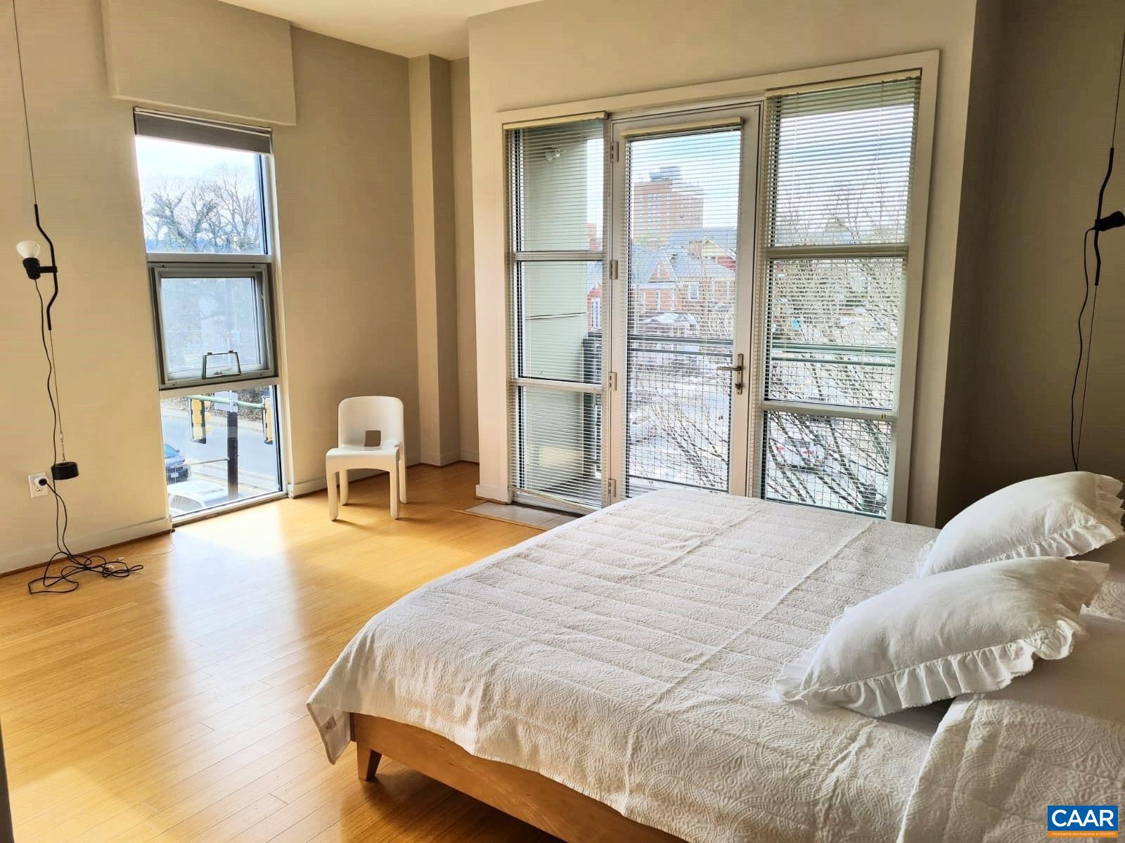 820 E HIGH ST Unit: 11