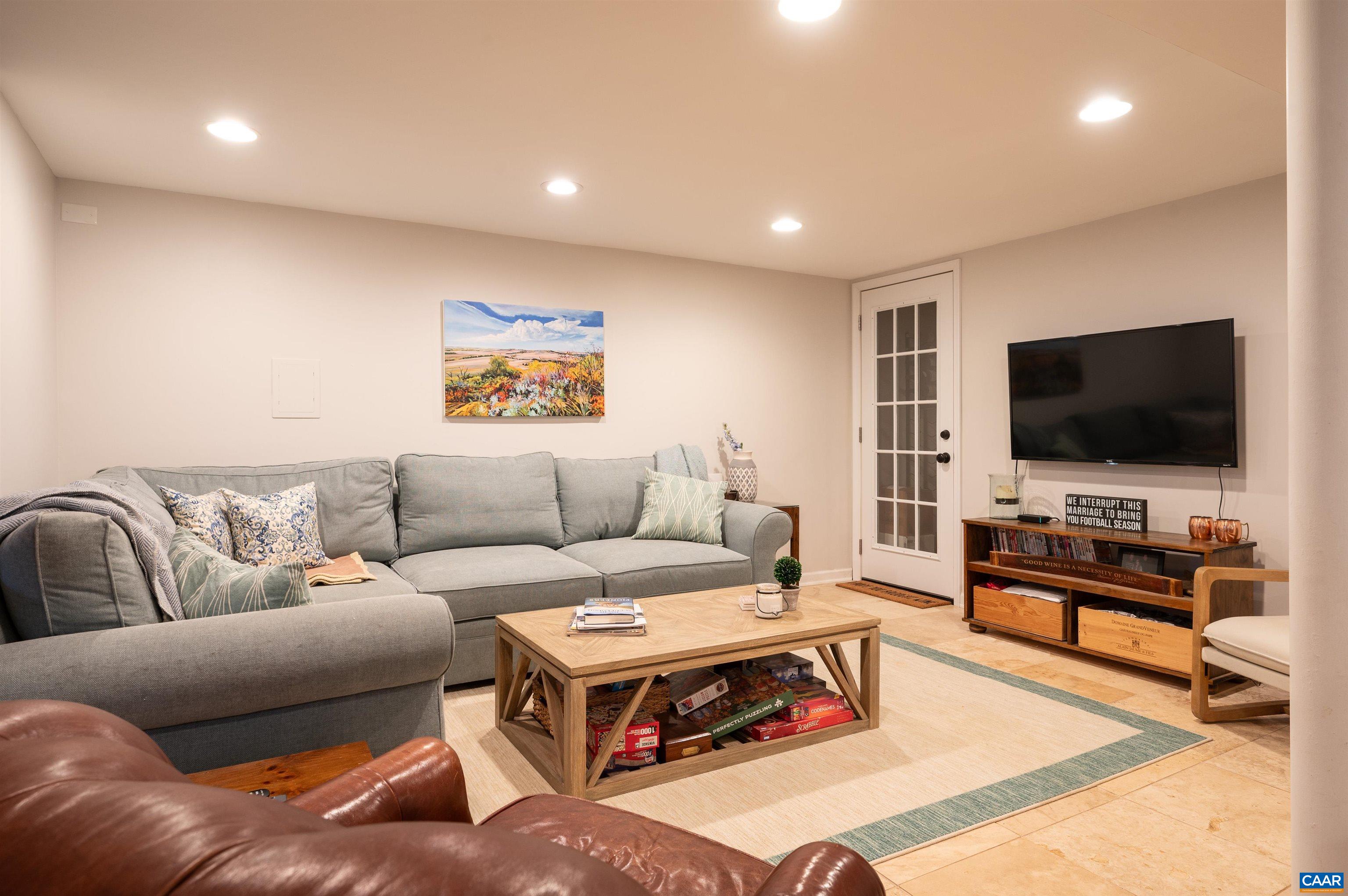 2612 WILLARD DR