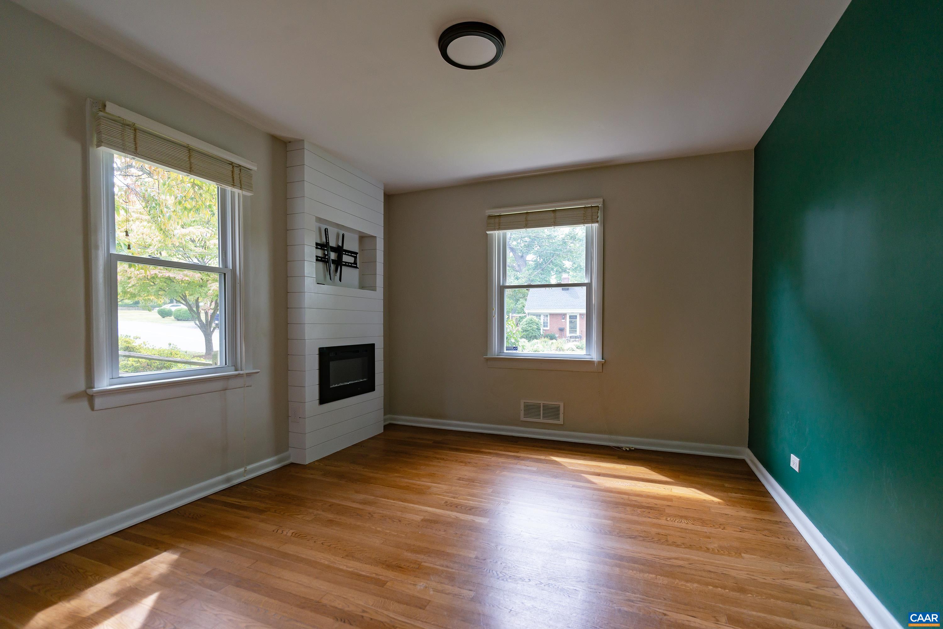 2612 WILLARD DR