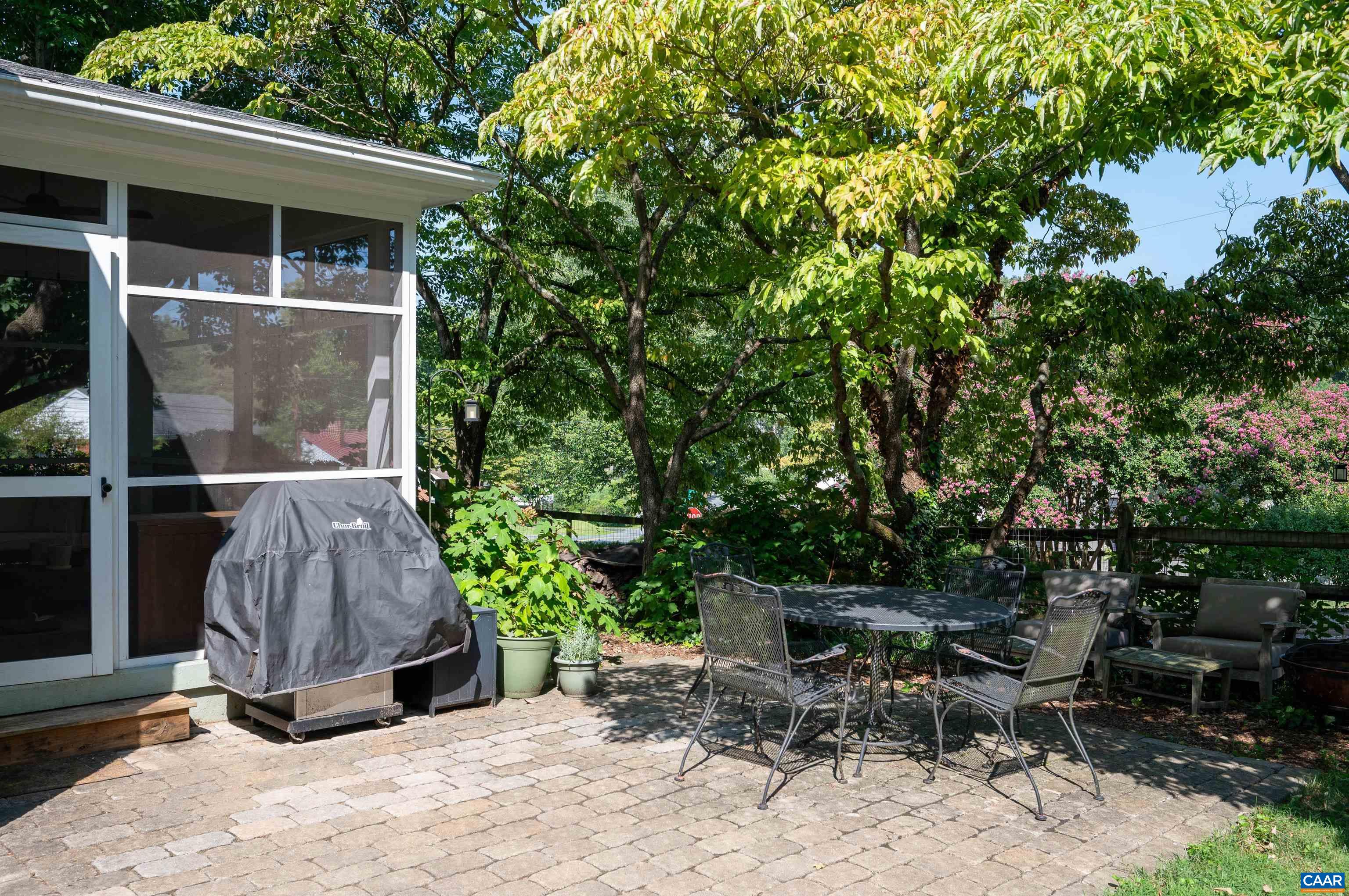 2612 WILLARD DR