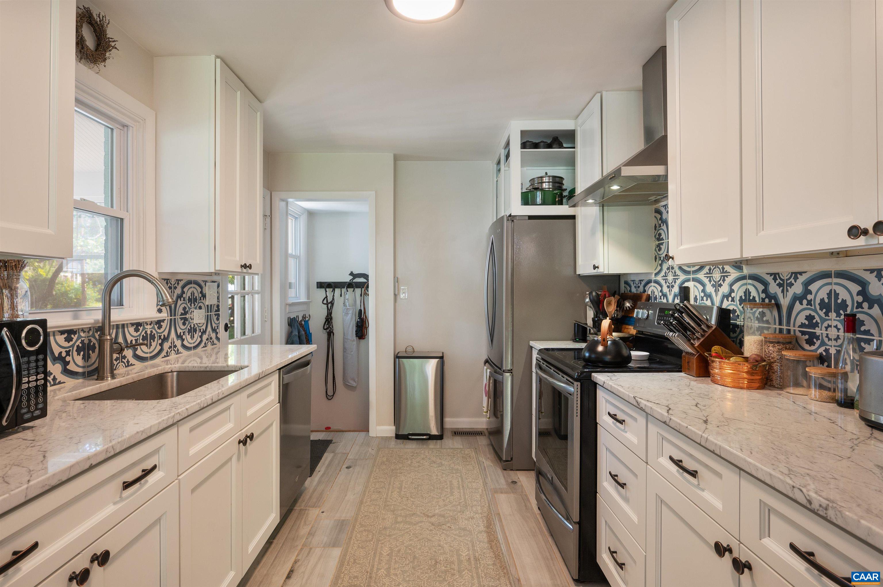 2612 WILLARD DR
