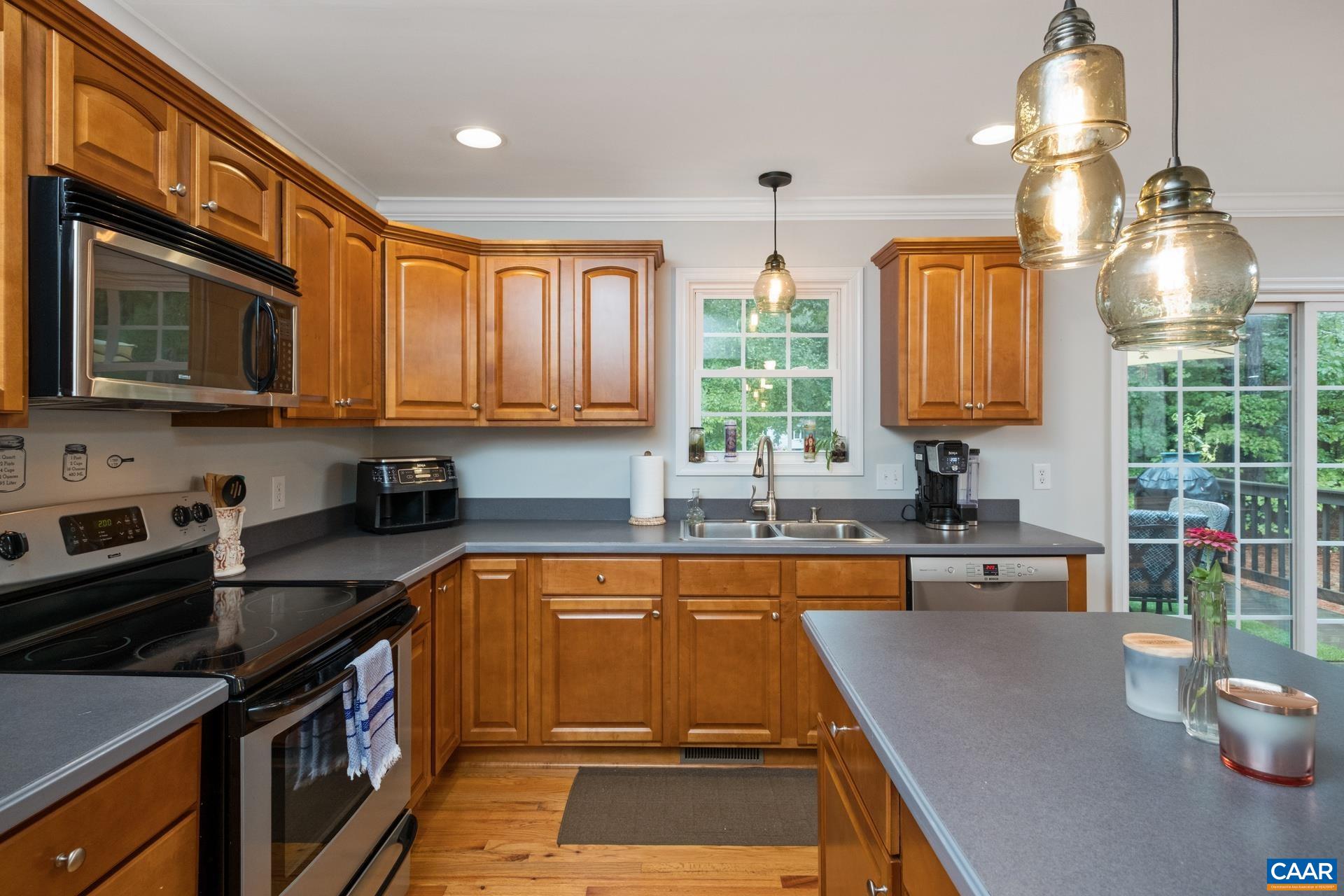 1118 GEORGIA CREEK RD