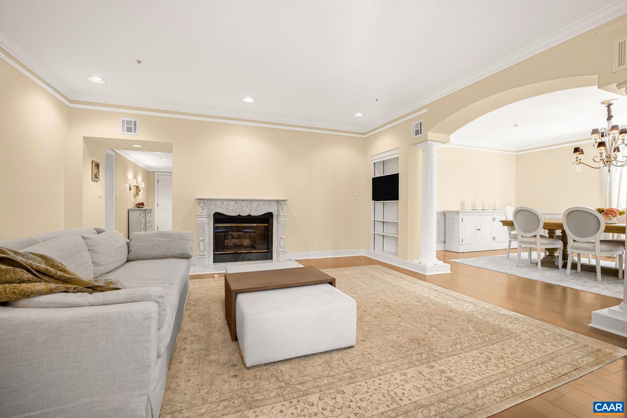 207 EAST JEFFERSON ST Unit: 4-5