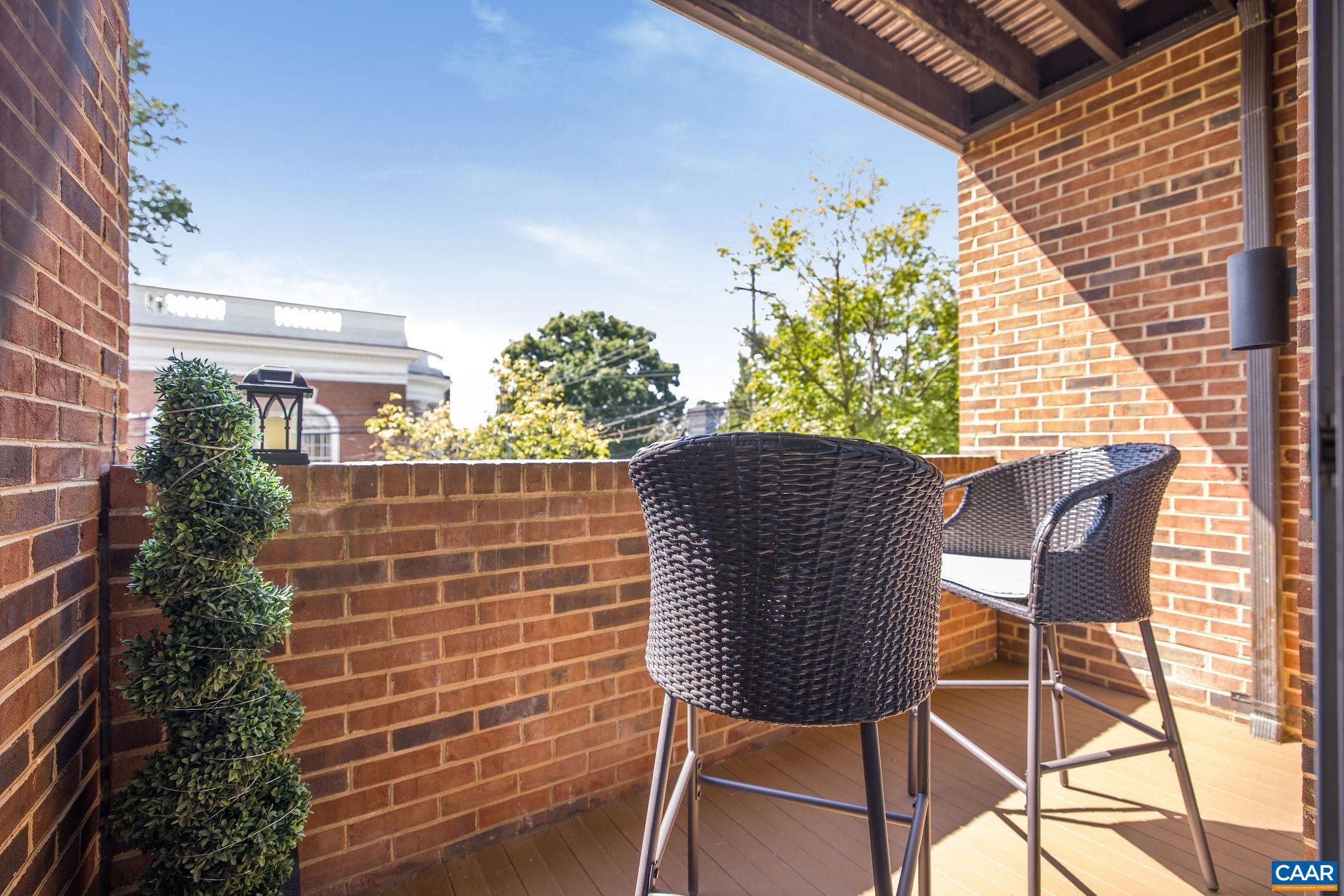 207 EAST JEFFERSON ST Unit: 4-5