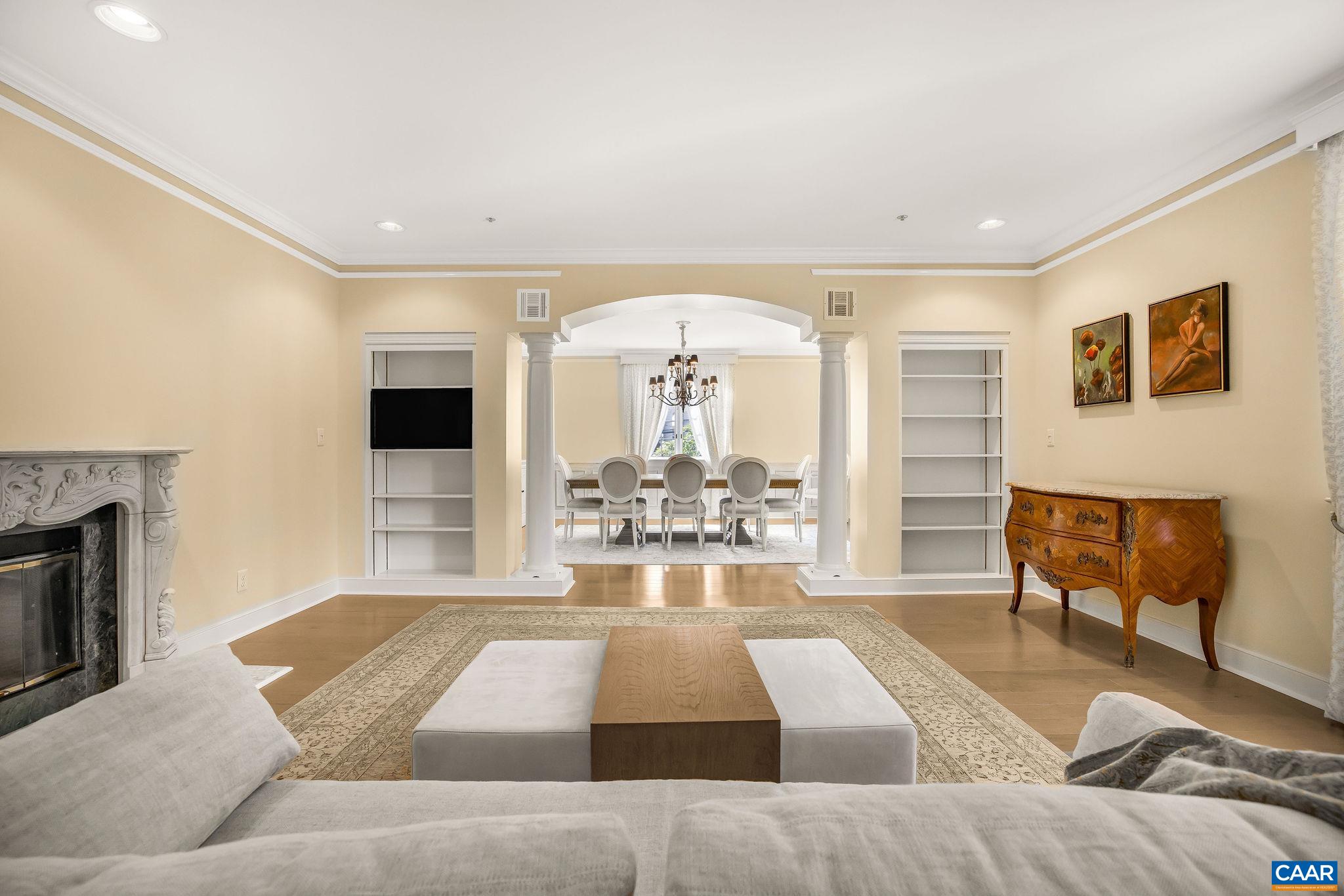 207 EAST JEFFERSON ST Unit: 4-5