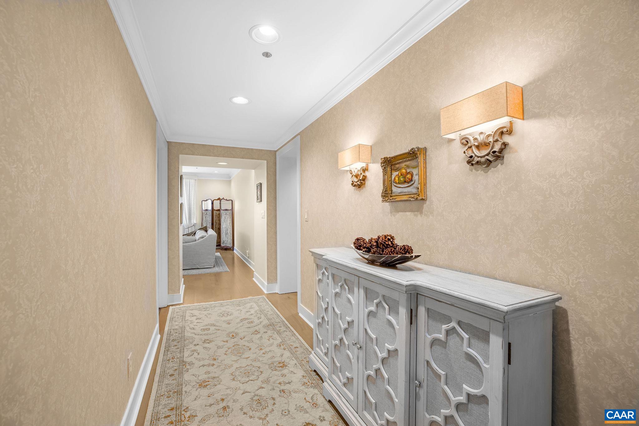 207 EAST JEFFERSON ST Unit: 4-5
