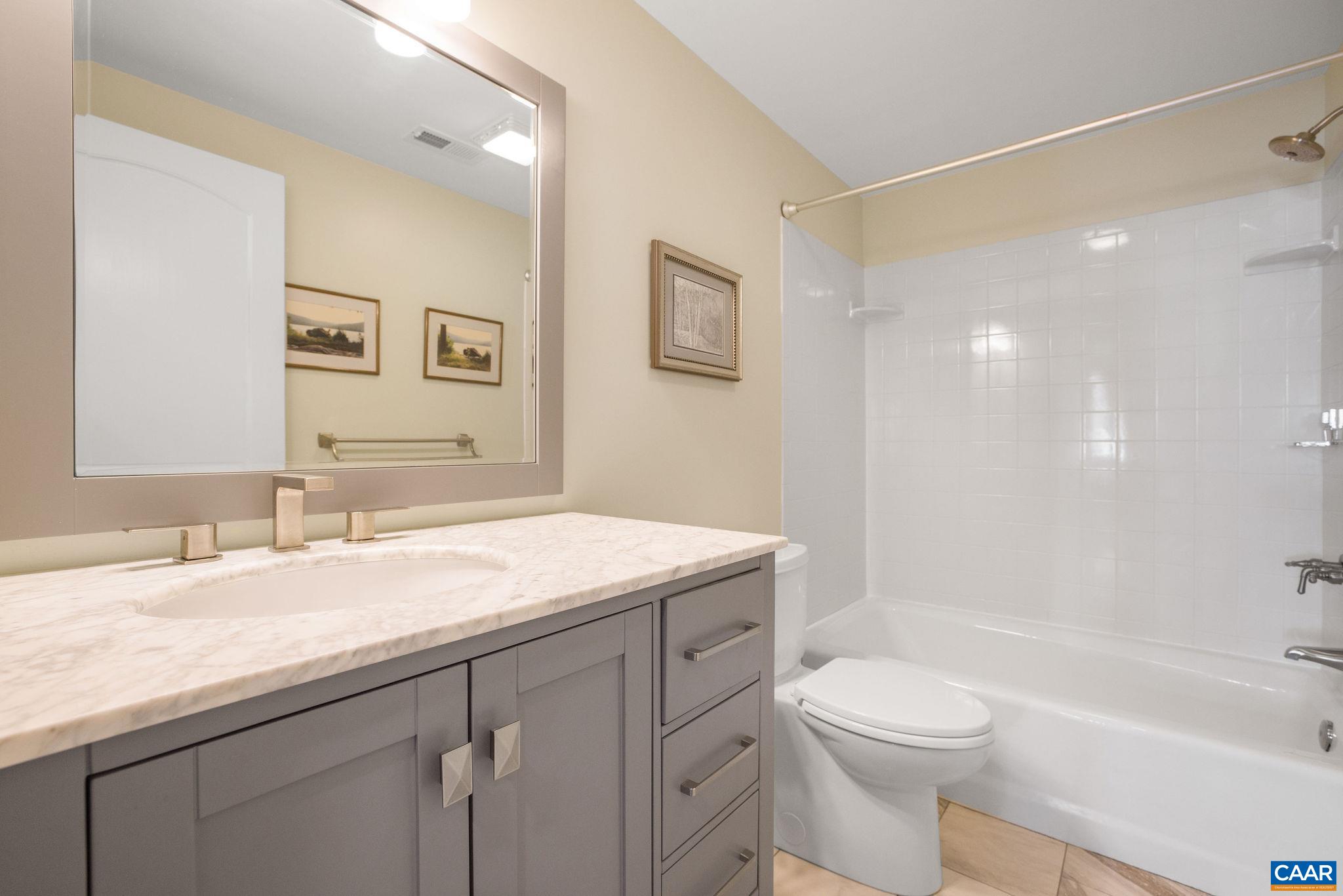 207 EAST JEFFERSON ST Unit: 4-5