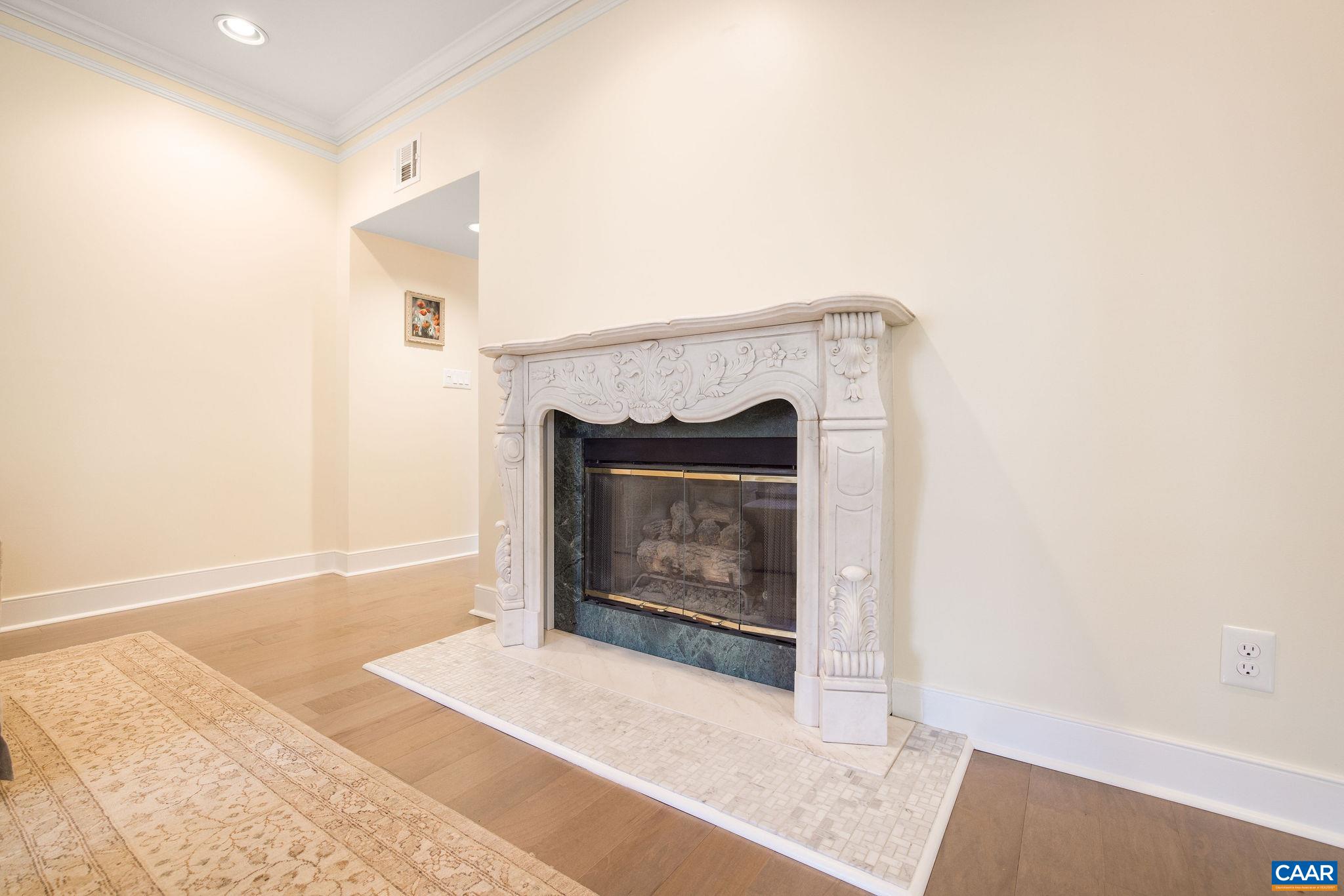 207 EAST JEFFERSON ST Unit: 4-5