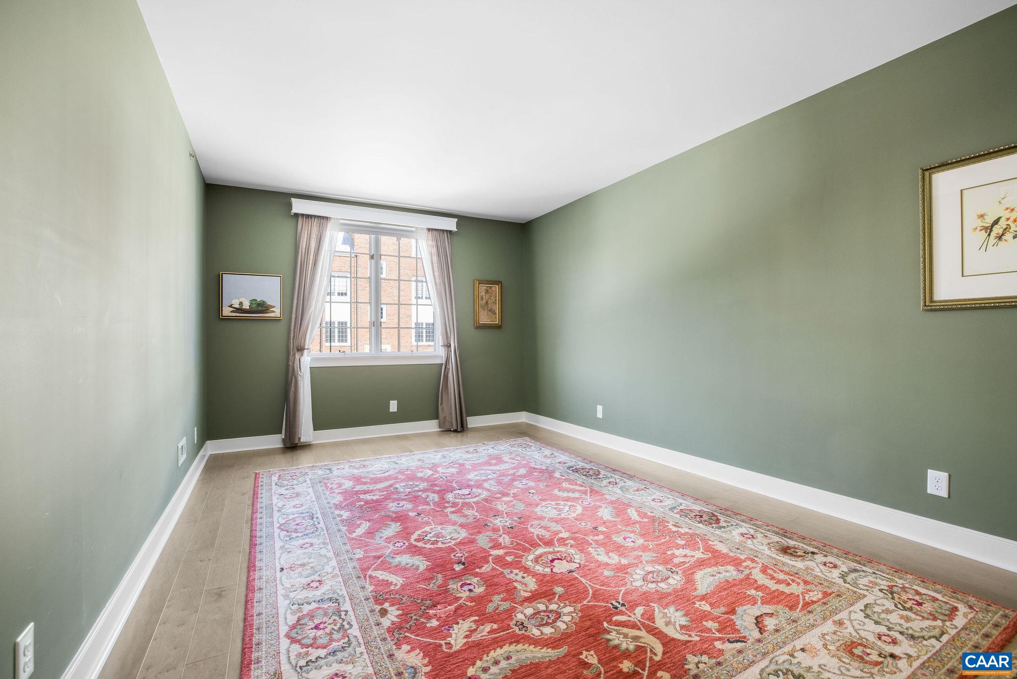 207 EAST JEFFERSON ST Unit: 4-5