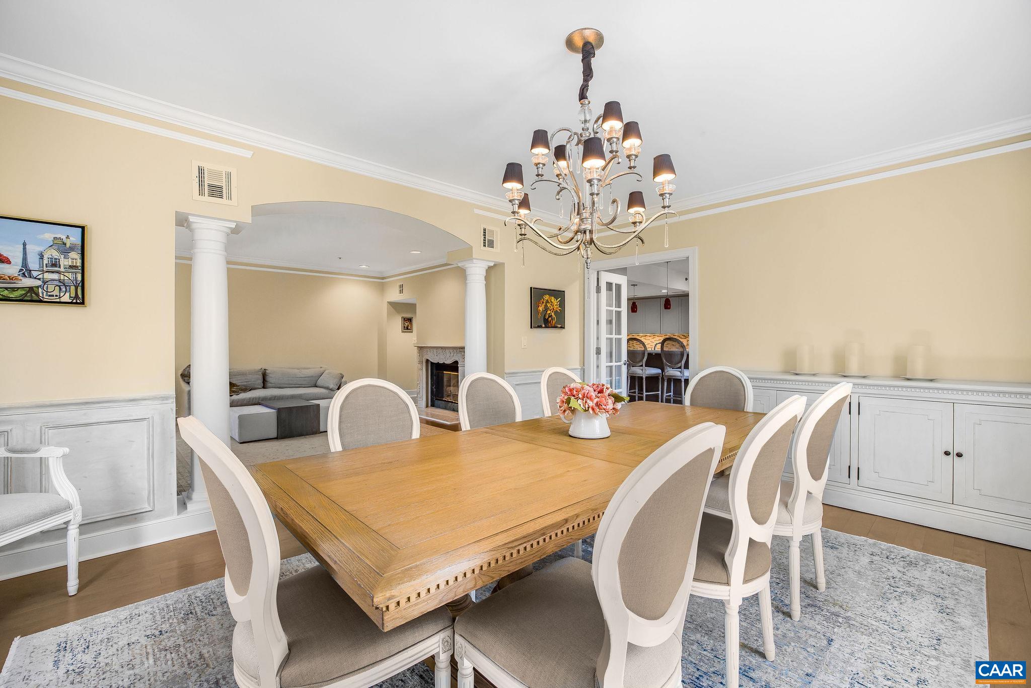 207 EAST JEFFERSON ST Unit: 4-5