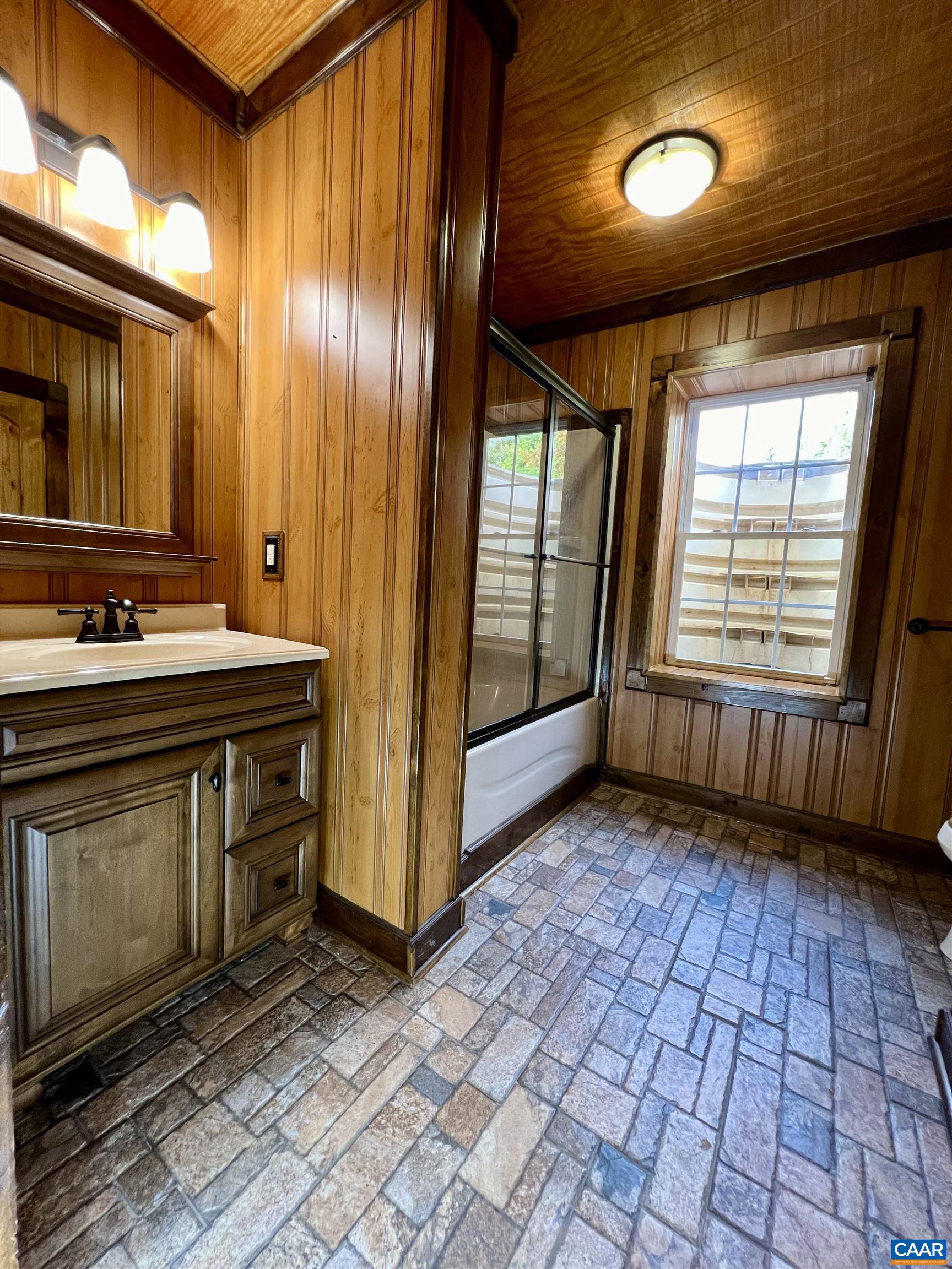 2012 ASPEN DR