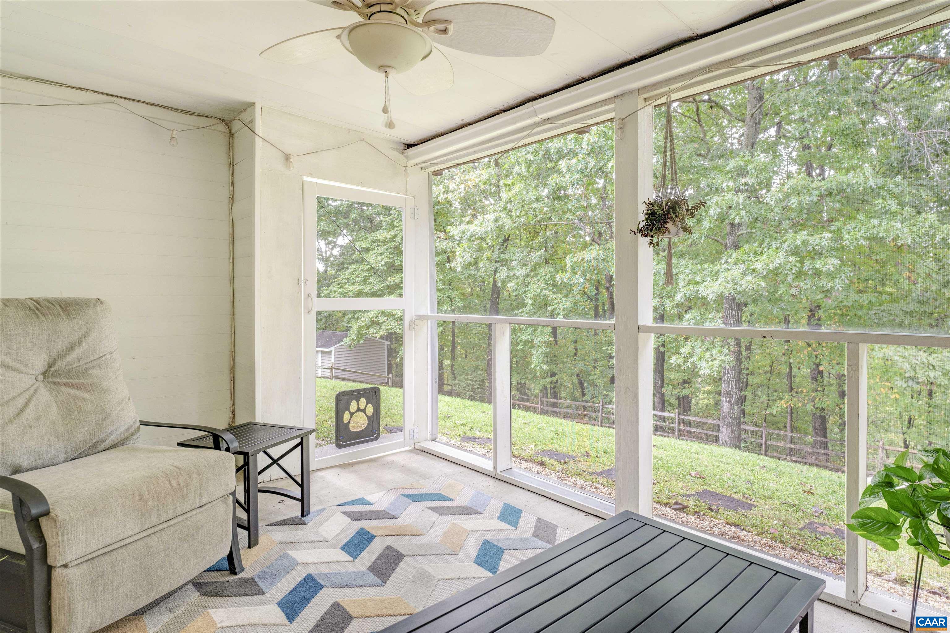 1186 FOXCHASE RDG