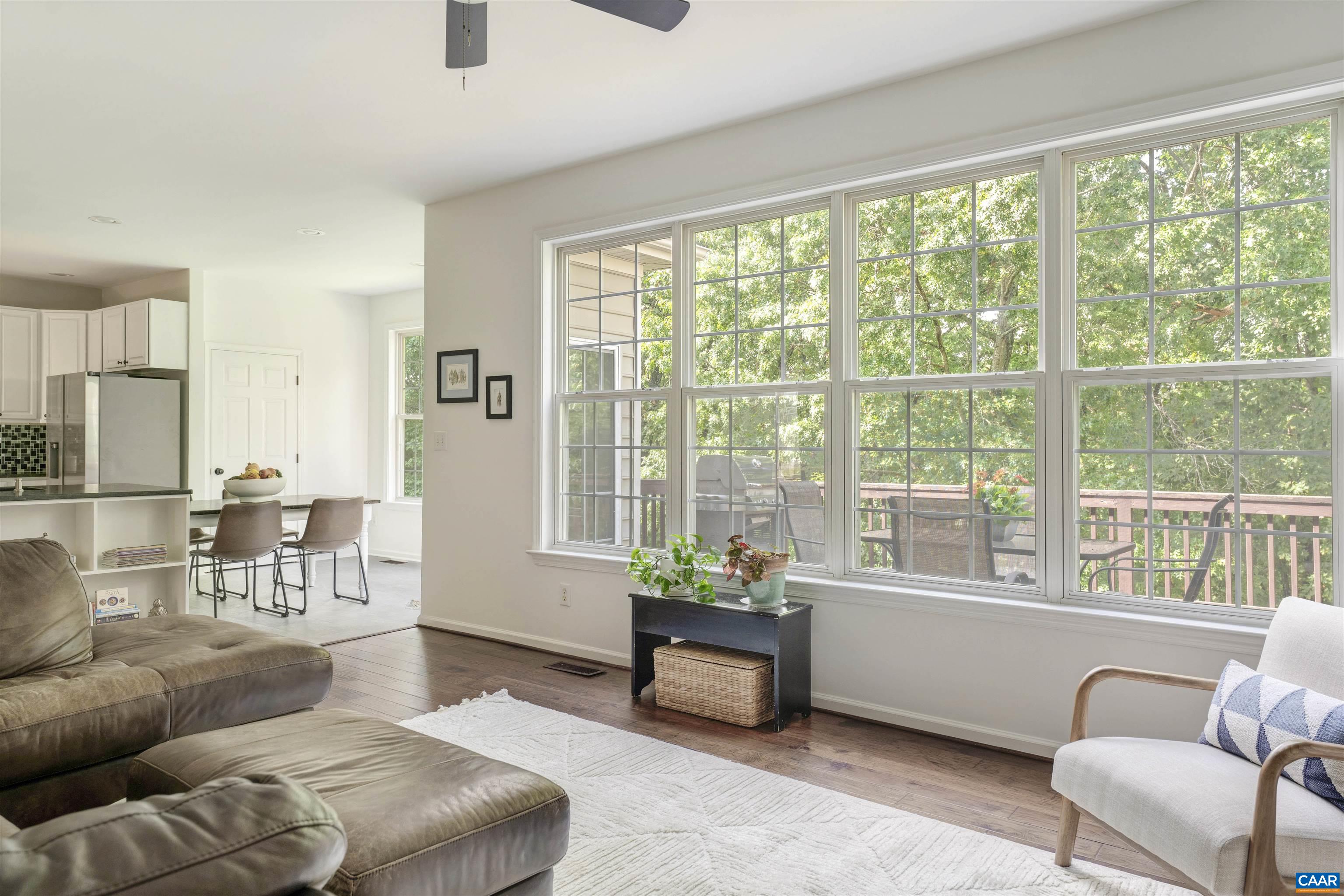1186 FOXCHASE RDG