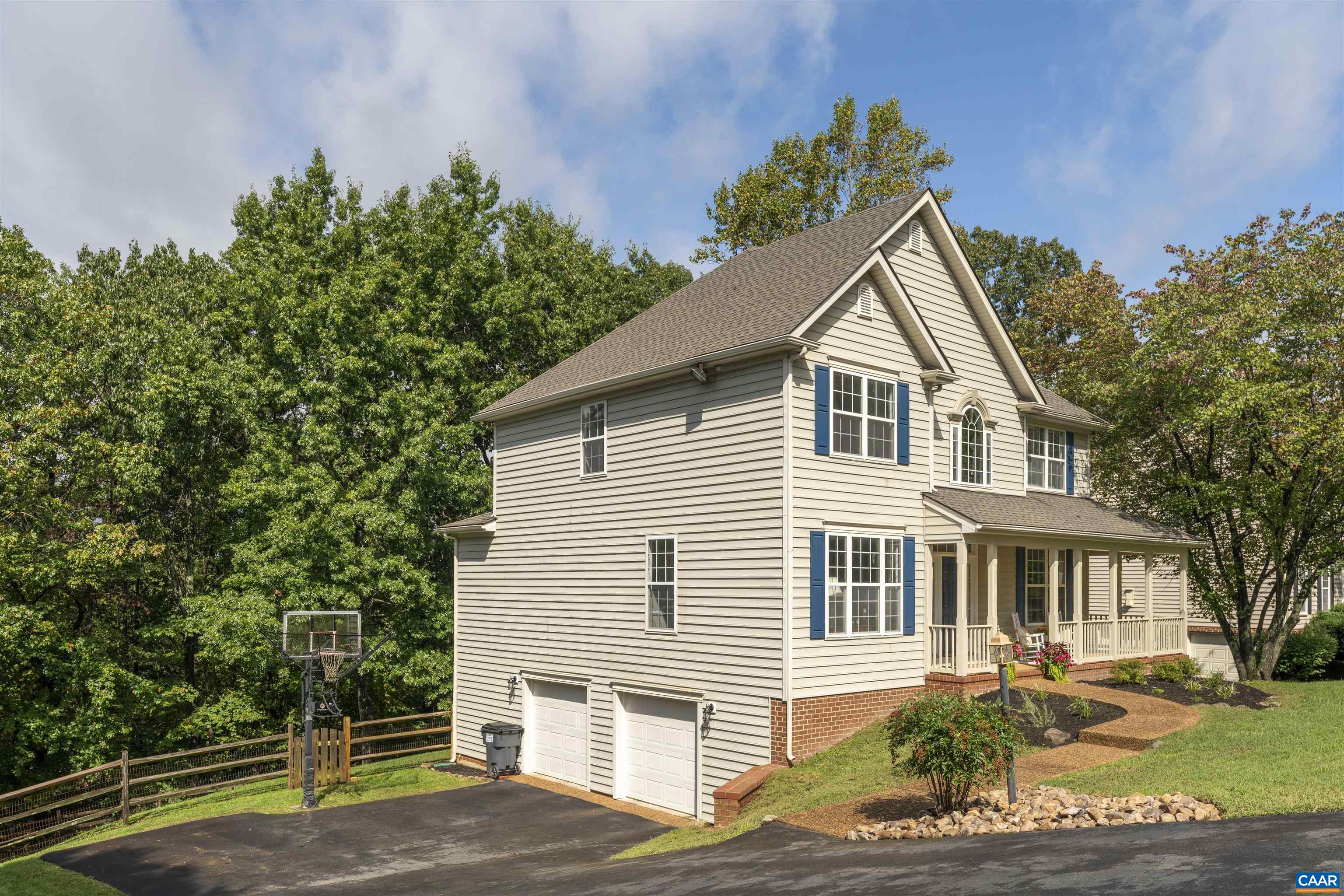 1186 FOXCHASE RDG