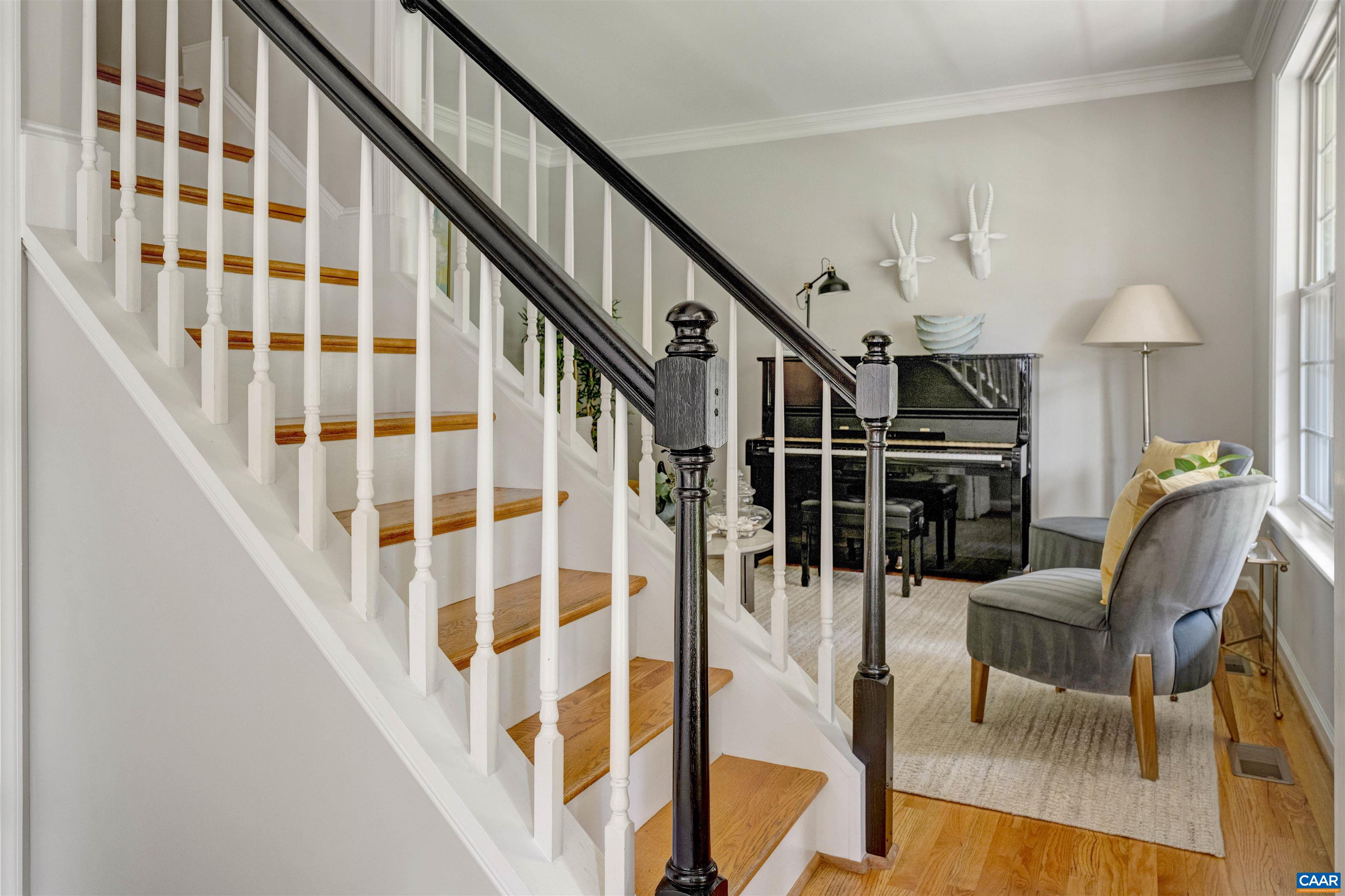 1186 FOXCHASE RDG