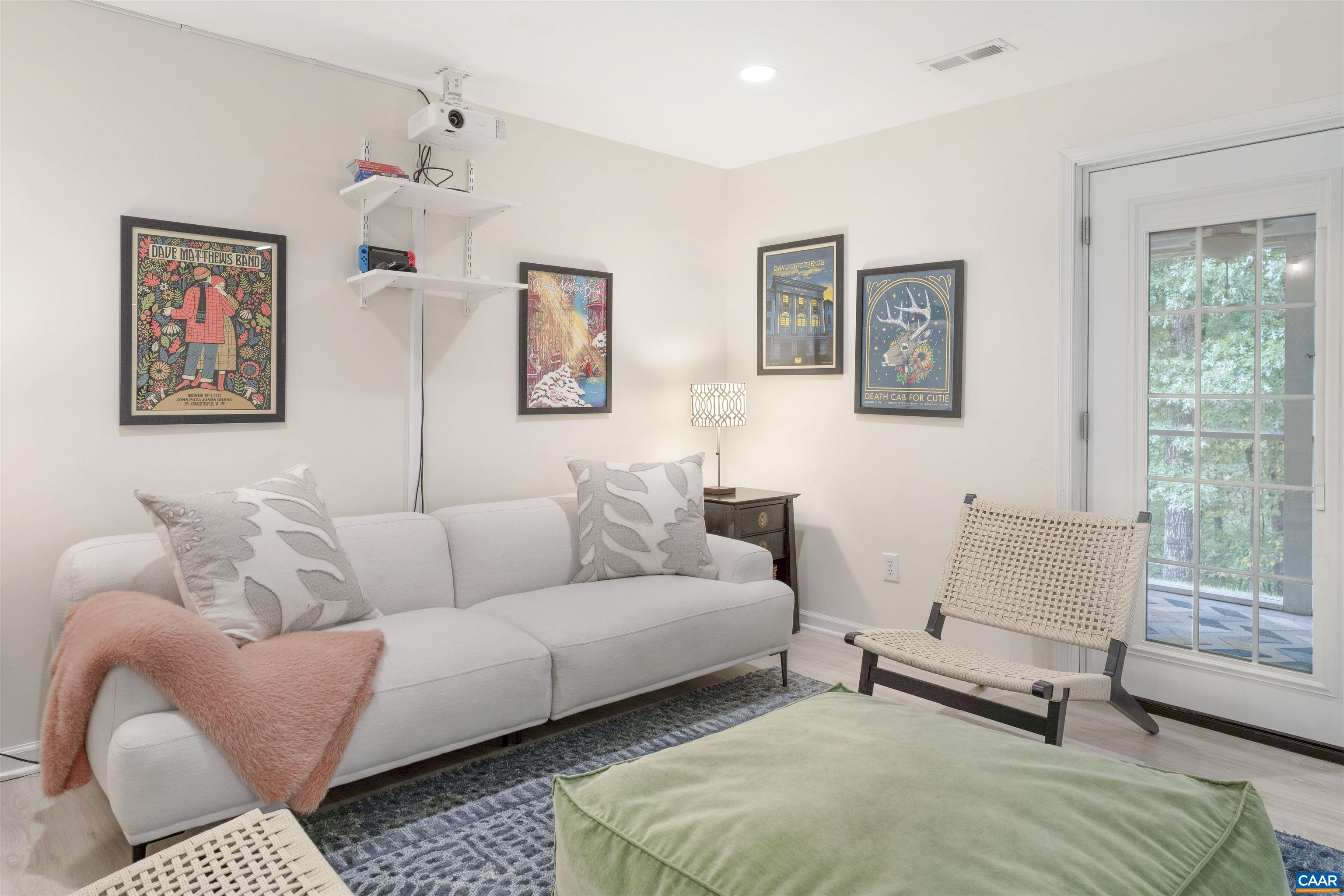 1186 FOXCHASE RDG