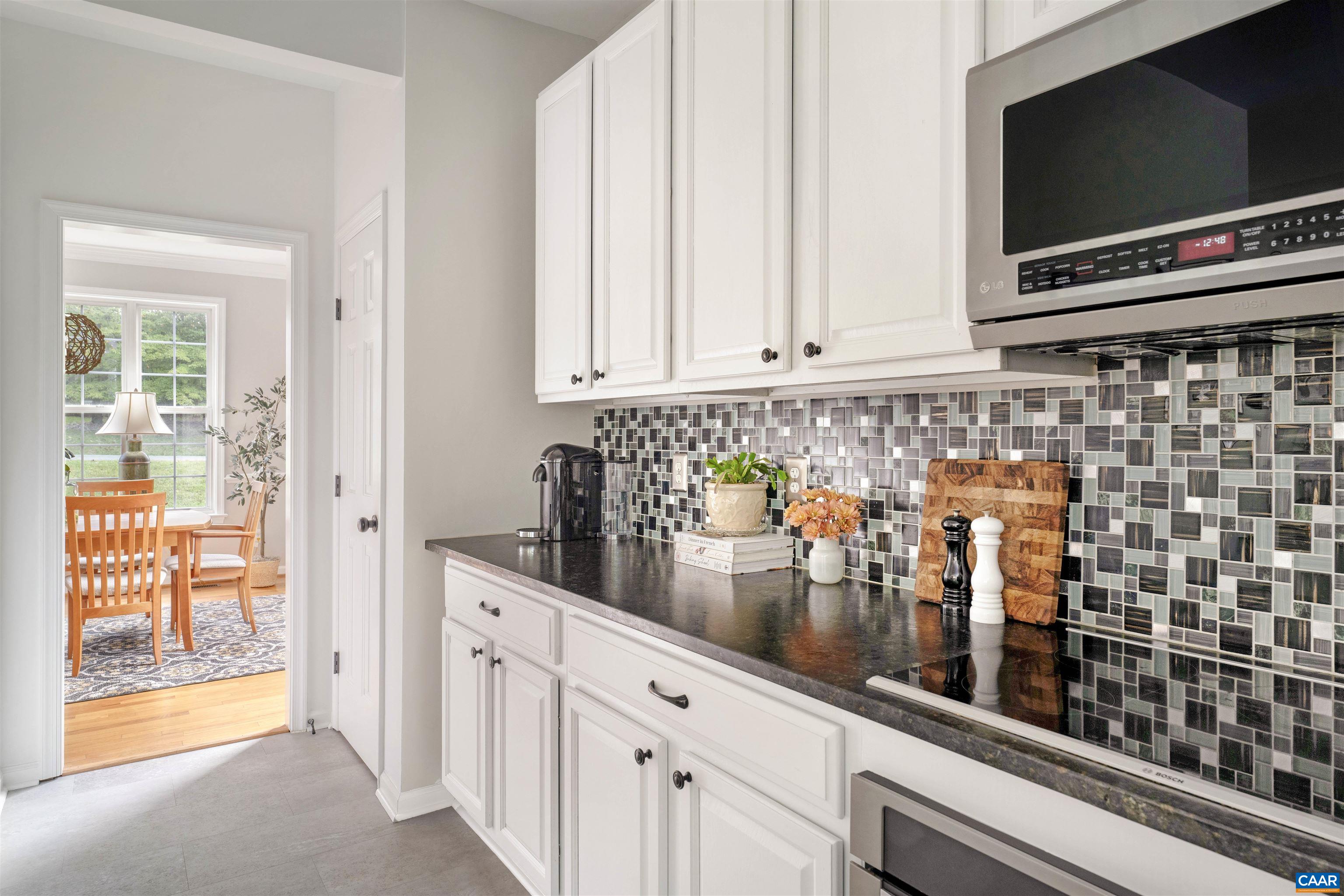 1186 FOXCHASE RDG