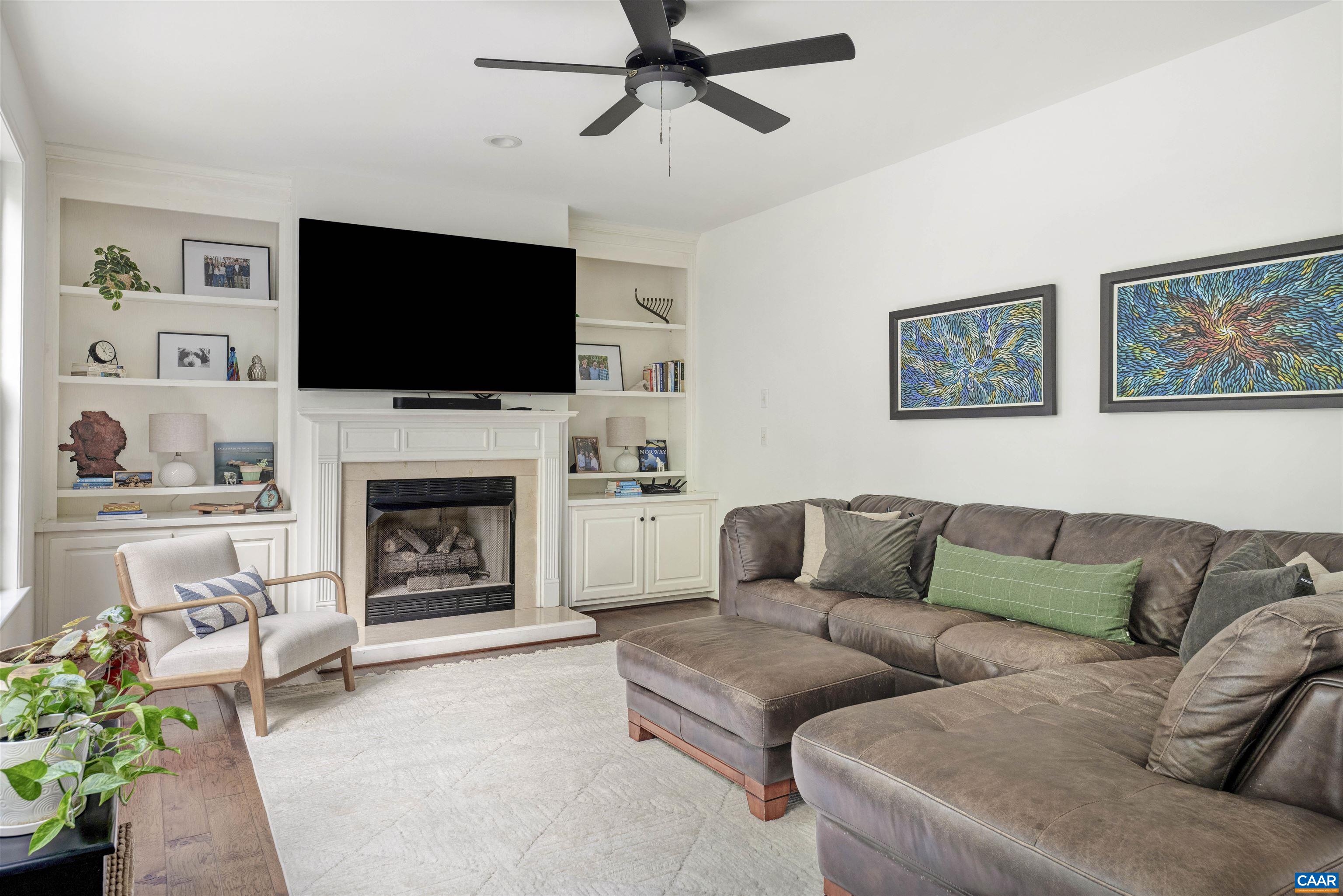 1186 FOXCHASE RDG