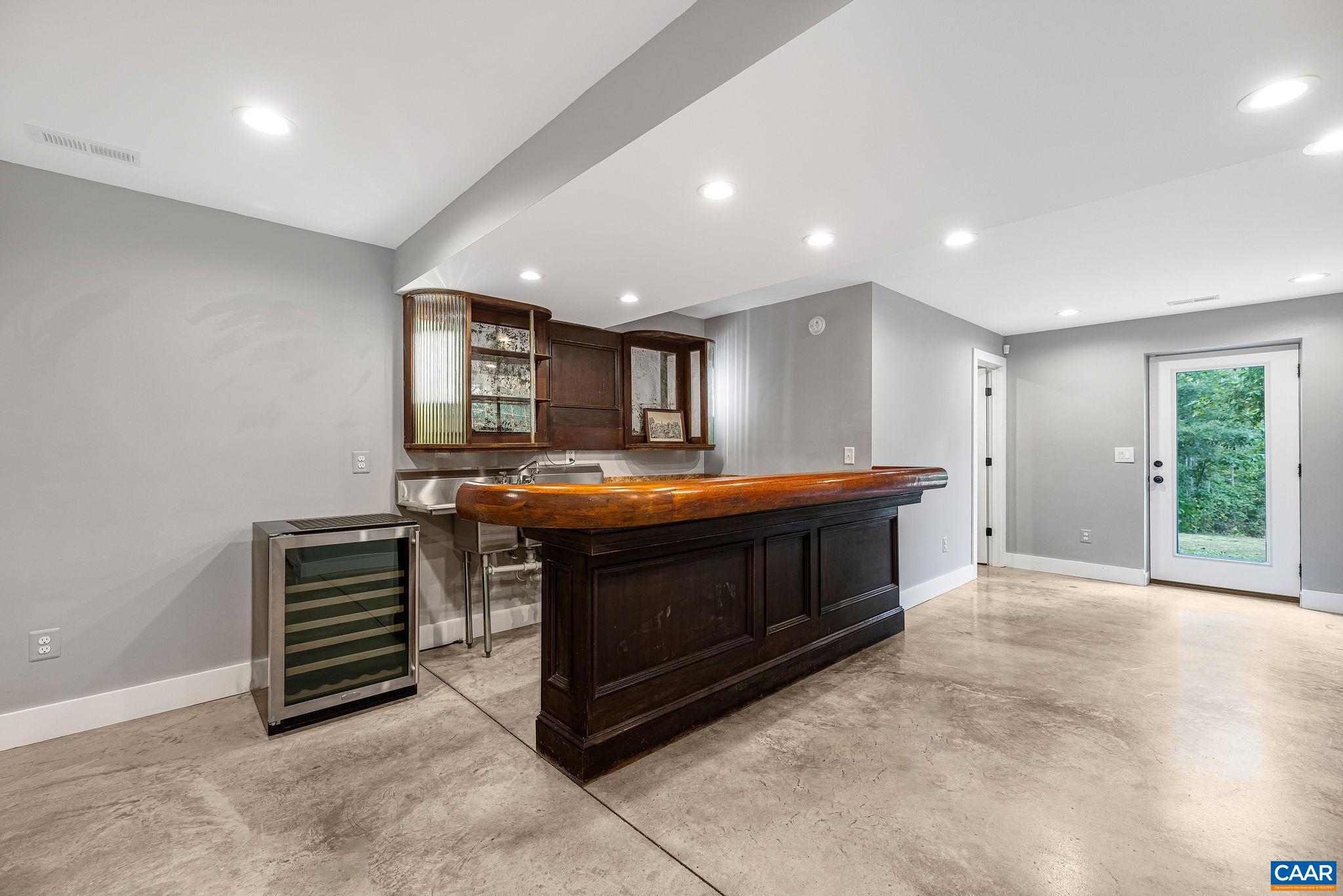 5620 BLENHEIM RD