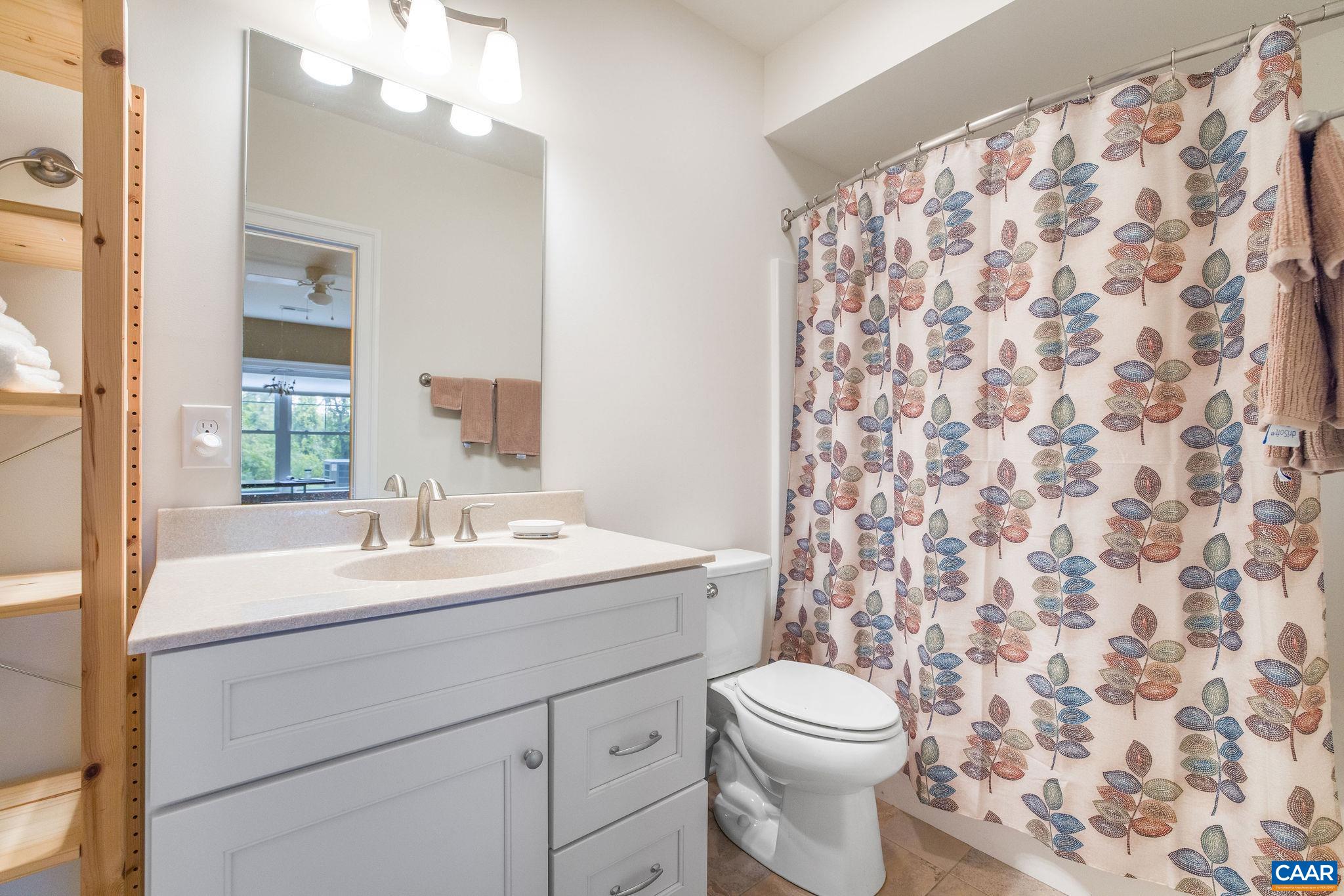 537 TRAILSIDE DR