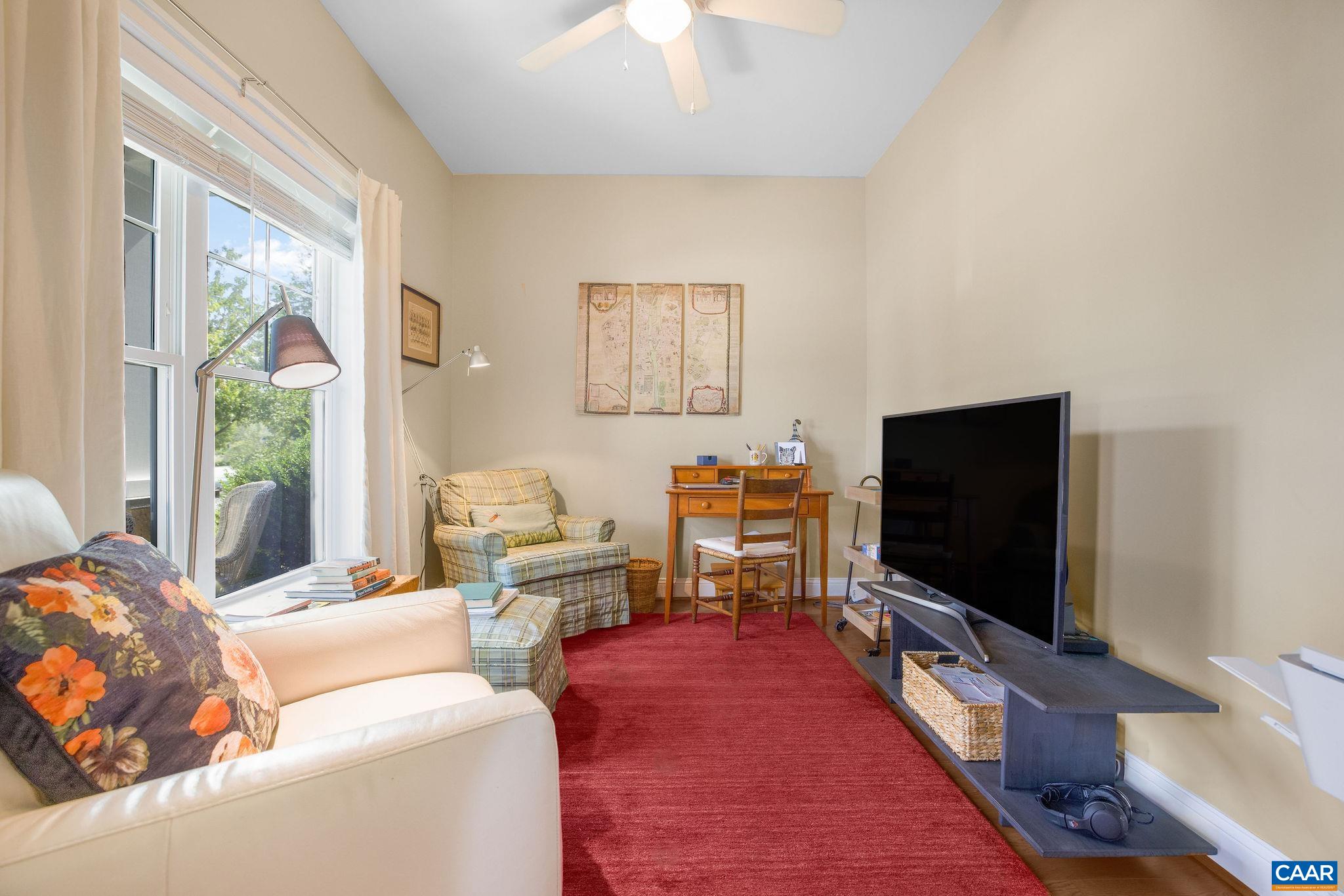 537 TRAILSIDE DR