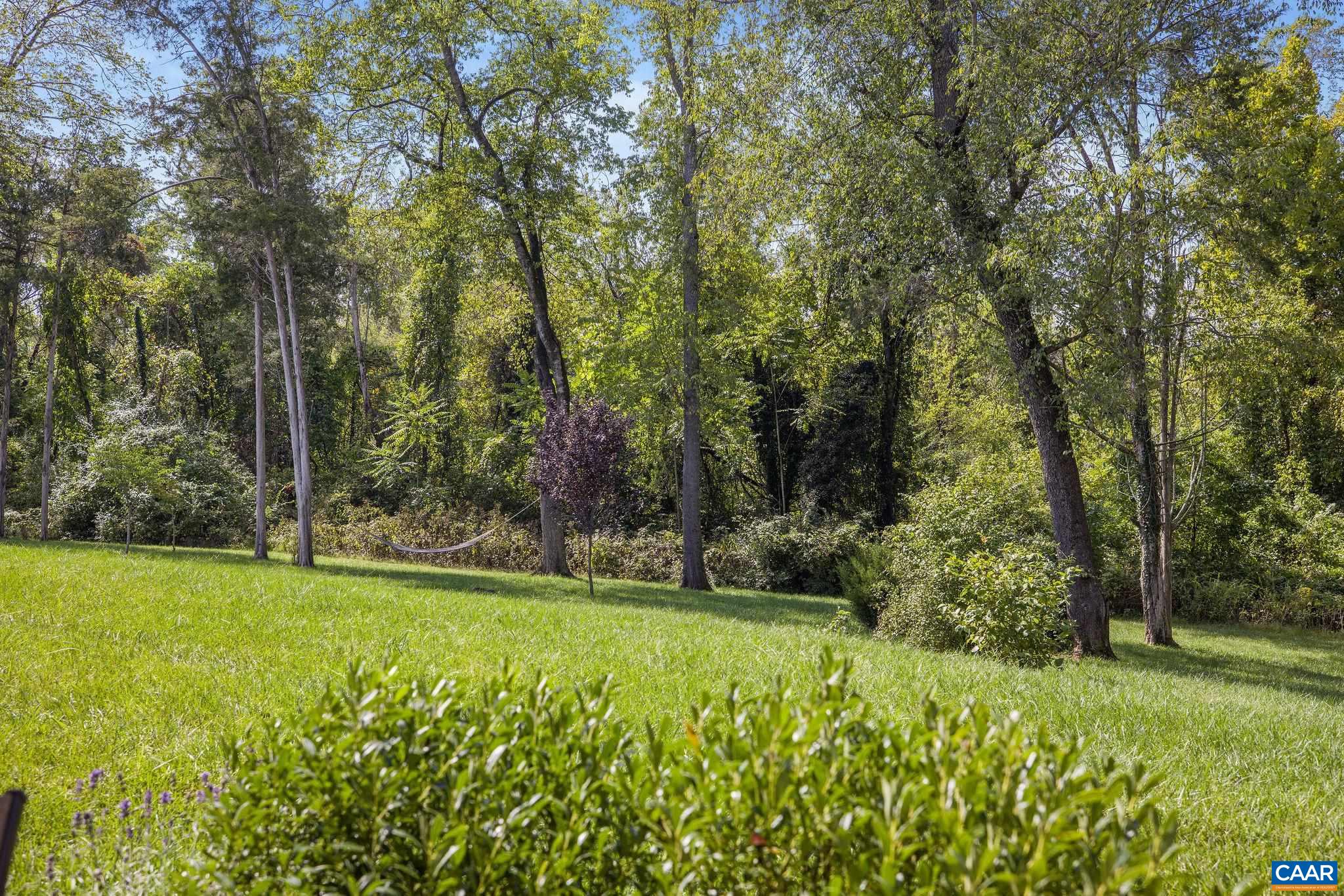 537 TRAILSIDE DR