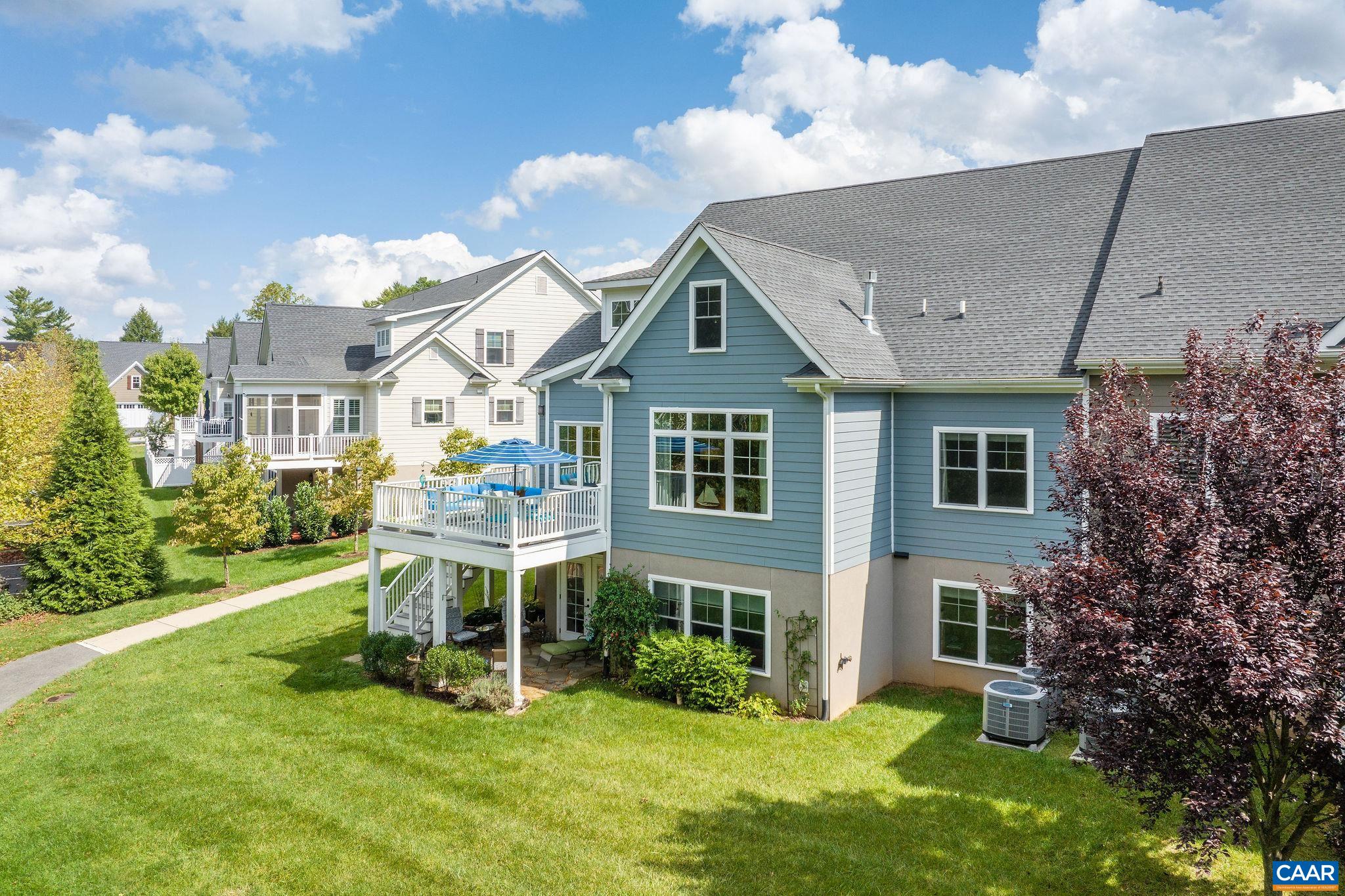 537 TRAILSIDE DR