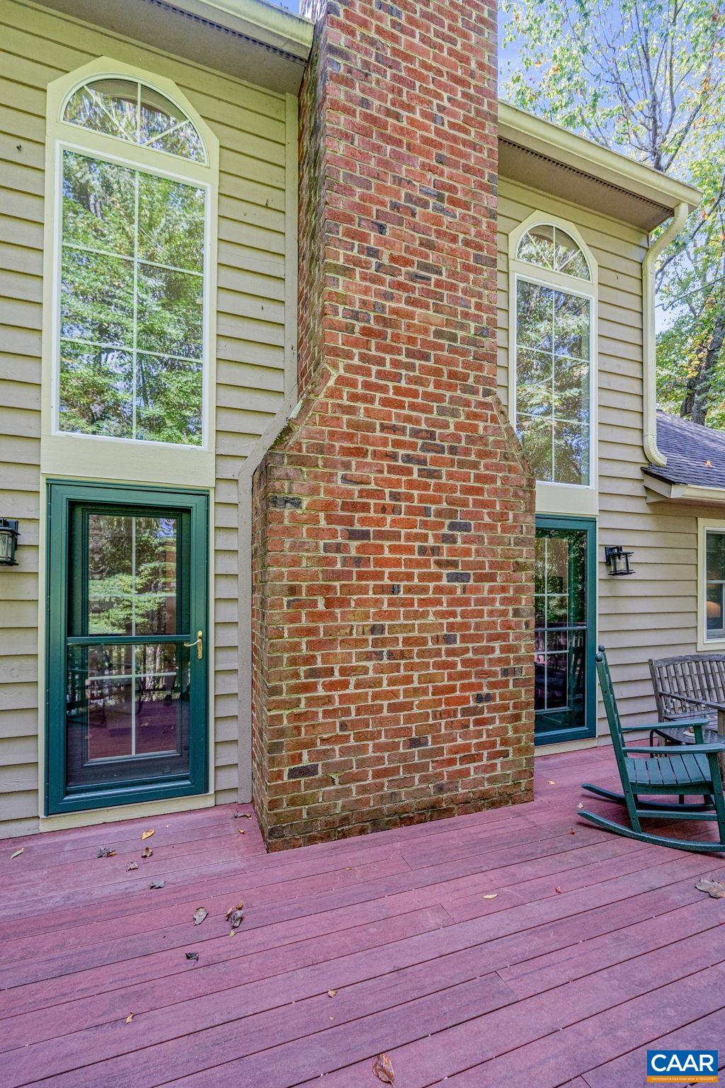 56 HICKORY LN