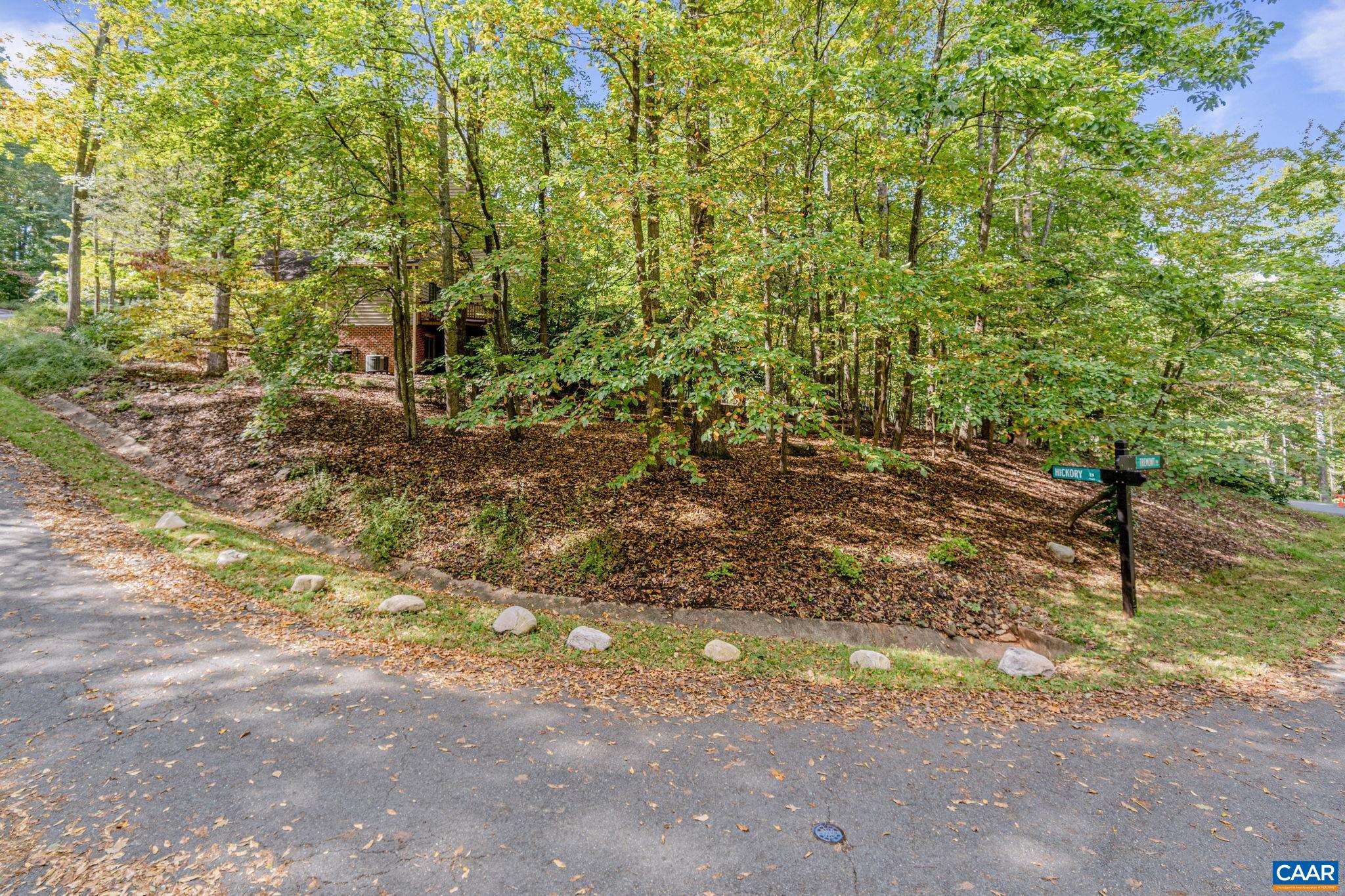 56 HICKORY LN
