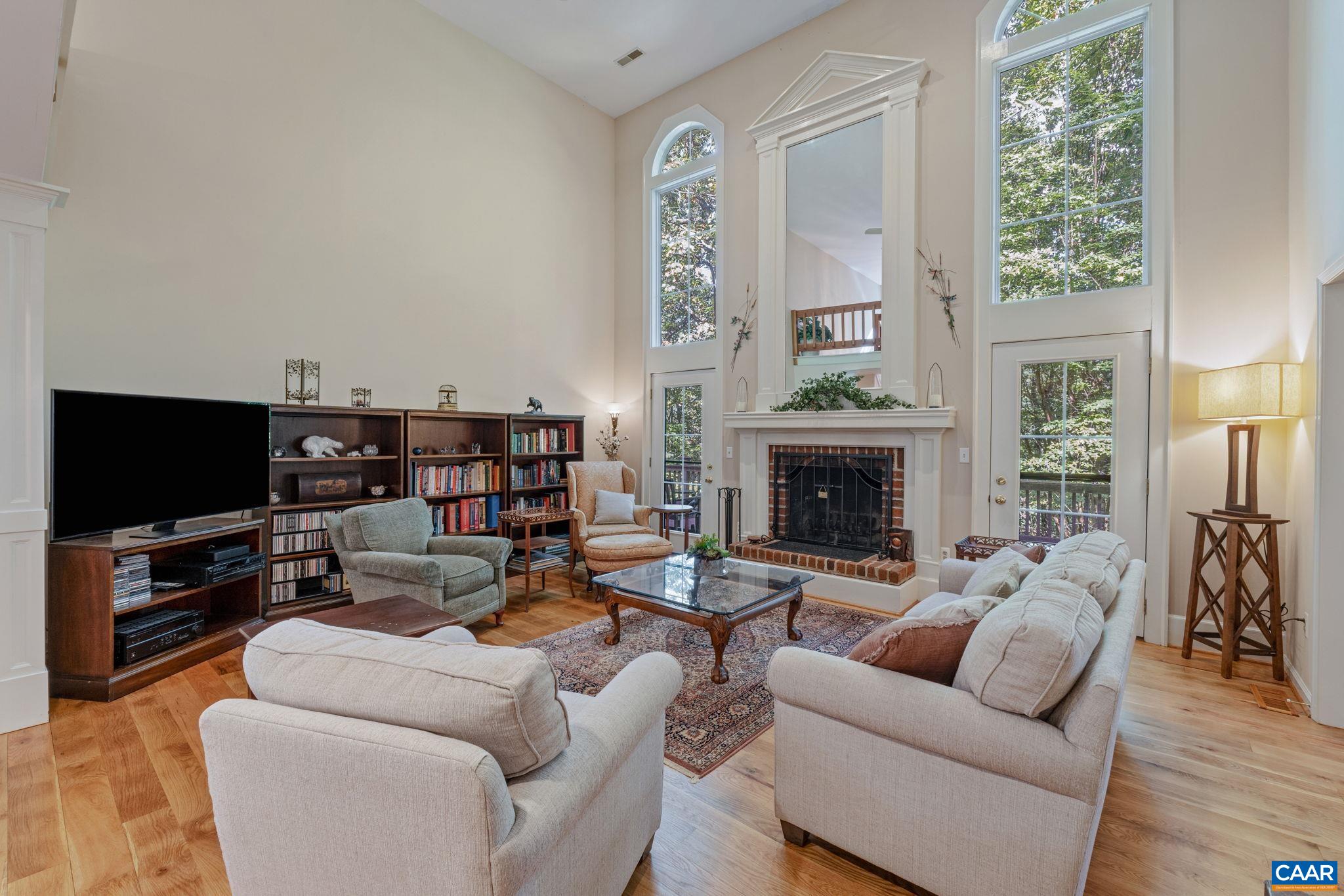 56 HICKORY LN