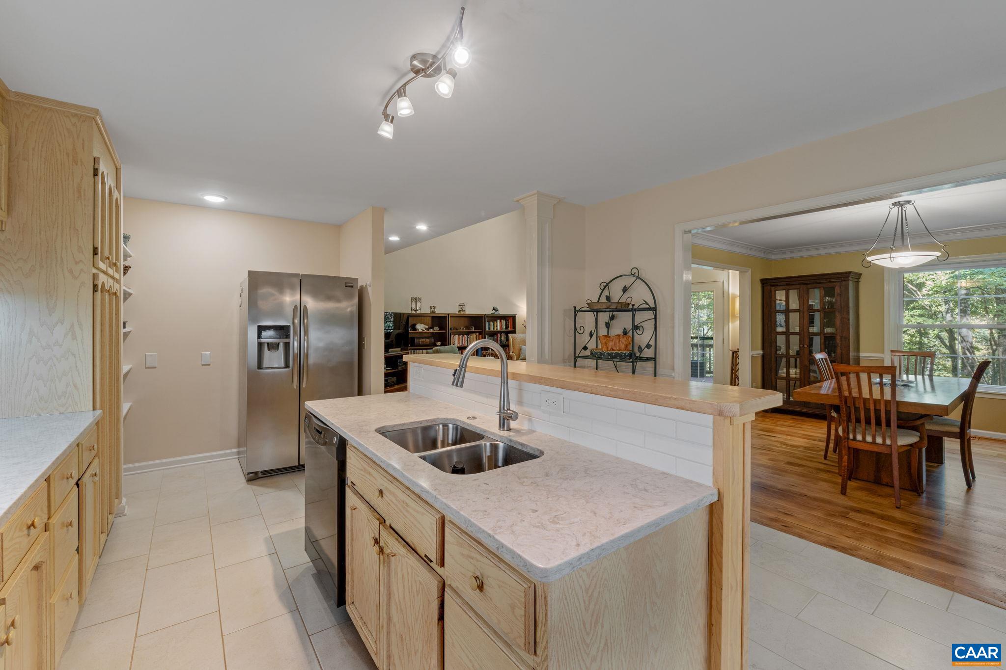 56 HICKORY LN