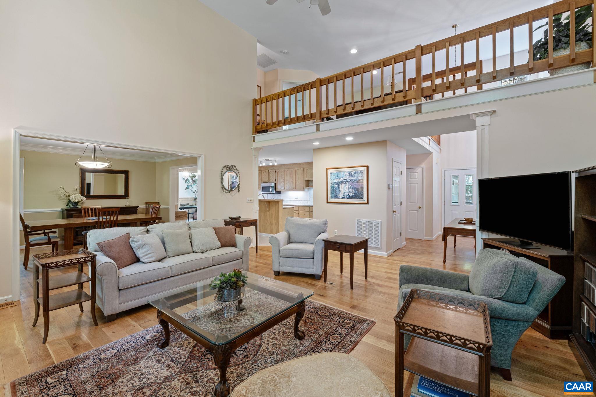 56 HICKORY LN