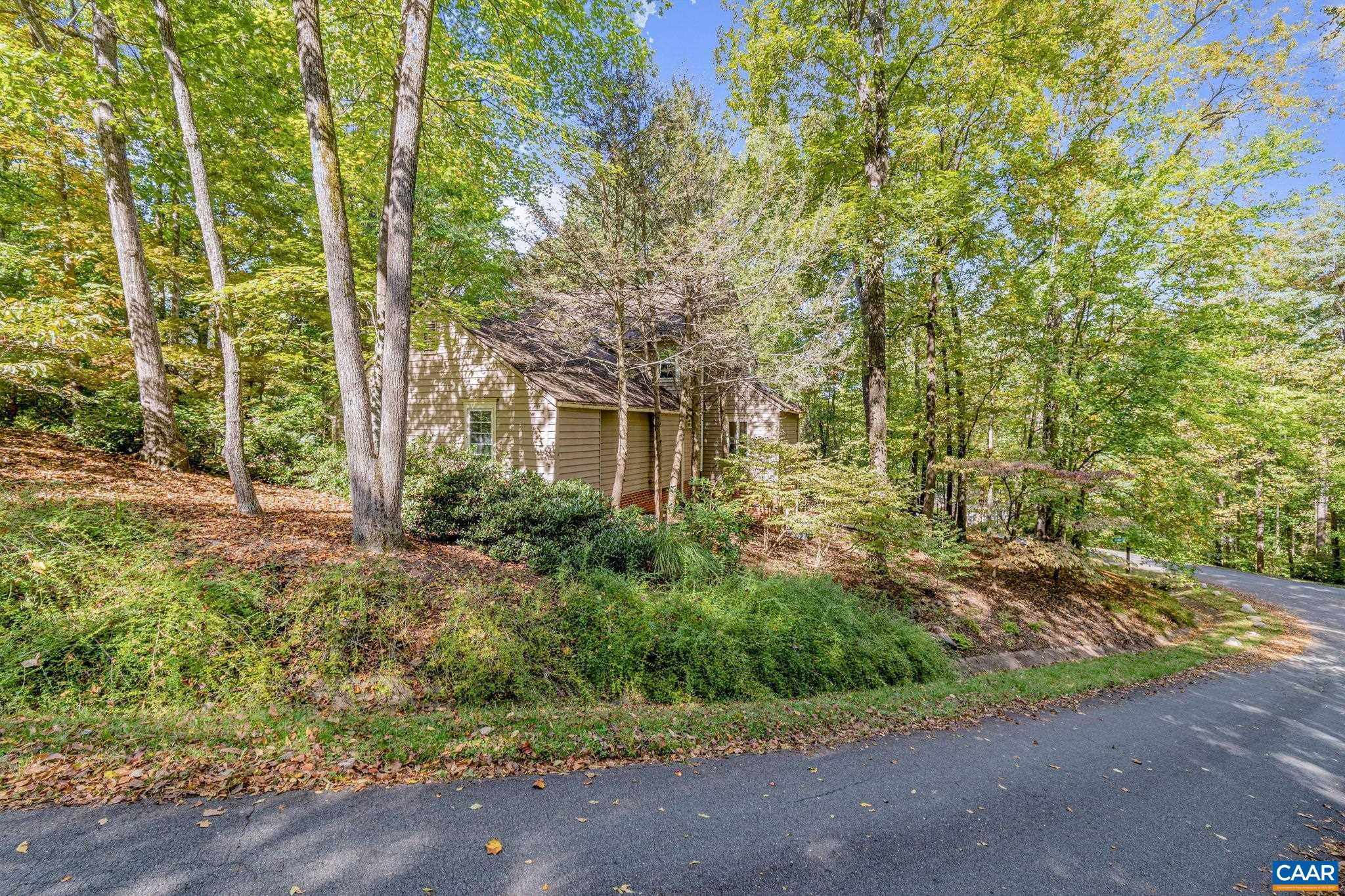 56 HICKORY LN