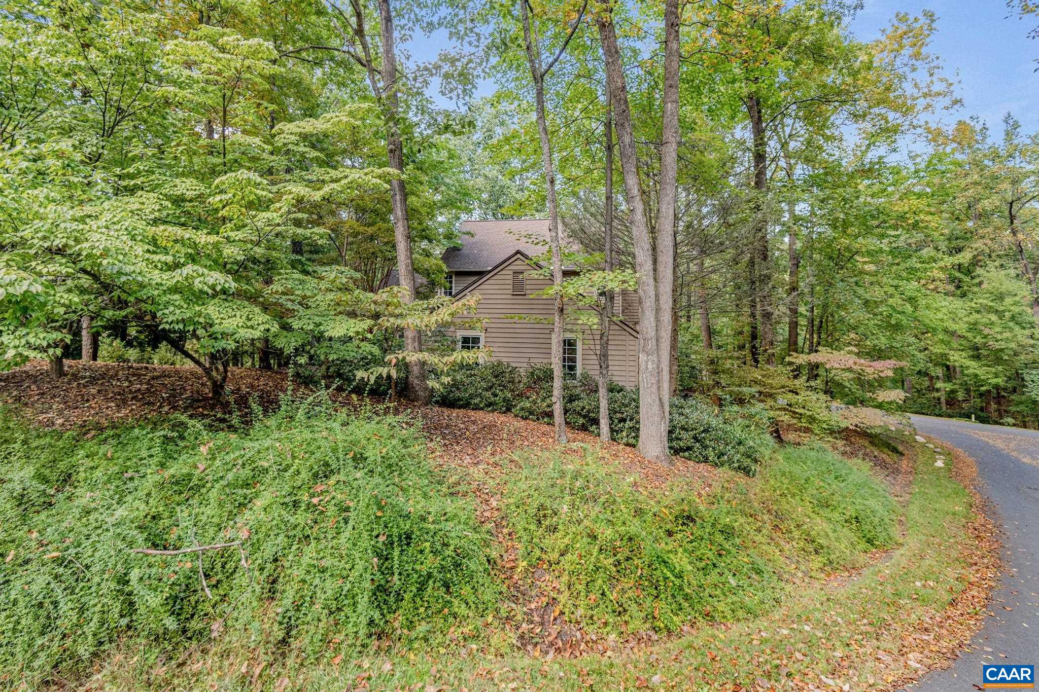 56 HICKORY LN