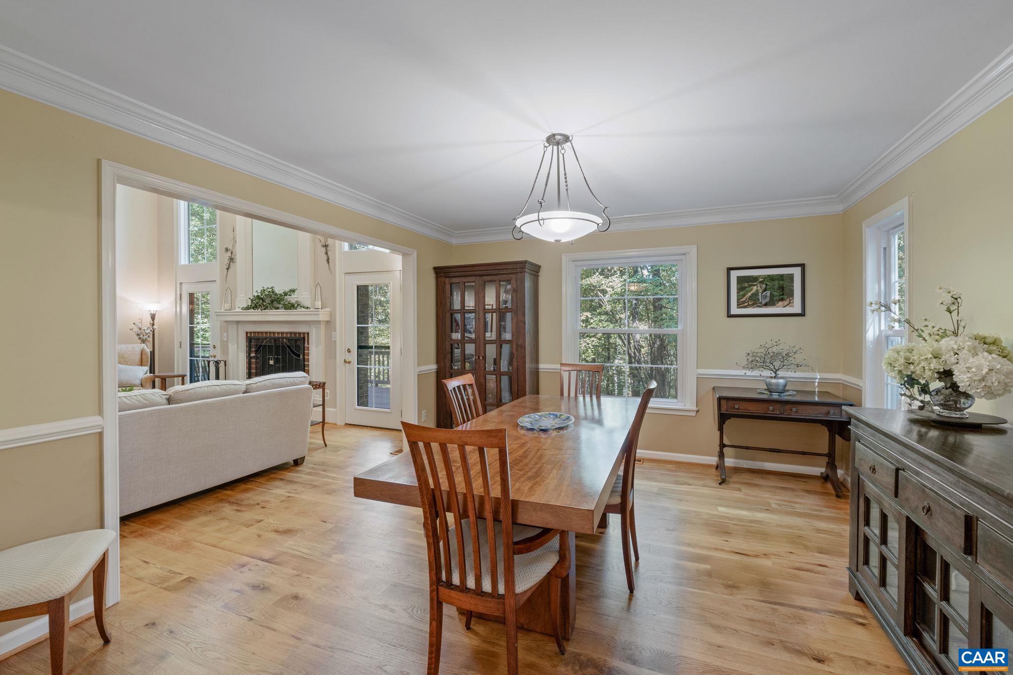 56 HICKORY LN