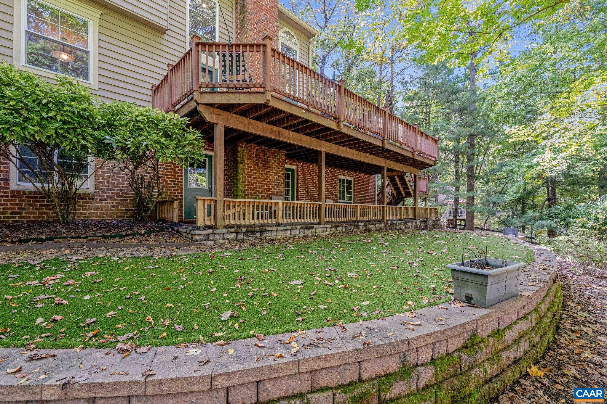 56 HICKORY LN